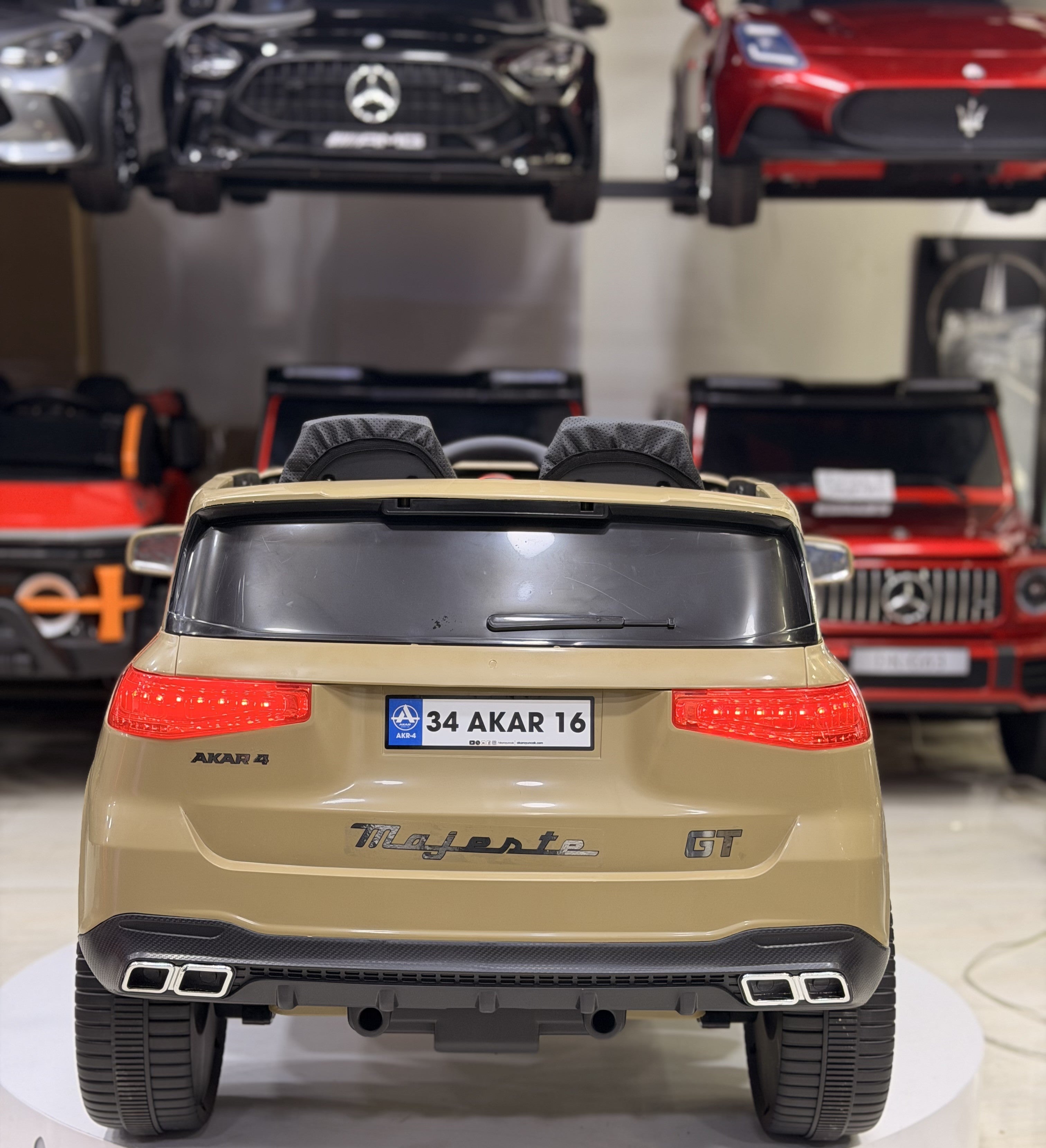 VOLVO AKÜLÜ ARABA 12W 0-6 YAŞ KUM
