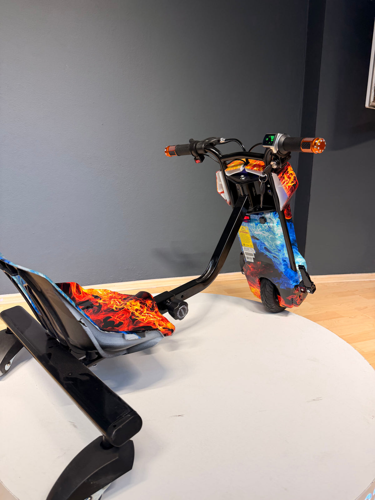 Hoverway 36V 350W Elektrikli Drift Scooter 3 Hızlı 25 Km/H 100 Kg Taşıma Kapasiteli