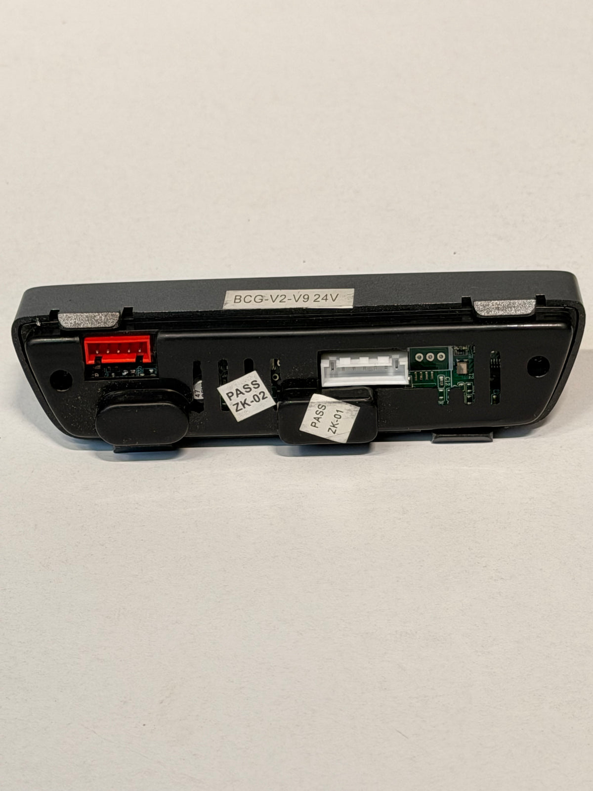 YEDEK PARÇA MERCEDES G63 AKÜLÜ ARABA 24 VOLT MÜZİK PANELİ