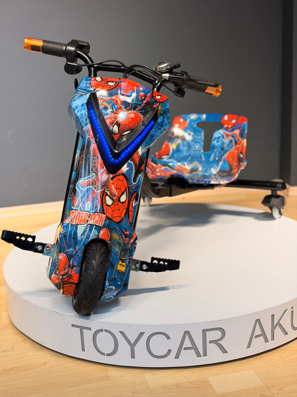 Hoverway 36V 350W Elektrikli Drift Scooter 3 Hızlı 25 Km/H 100 Kg Taşıma Kapasiteli