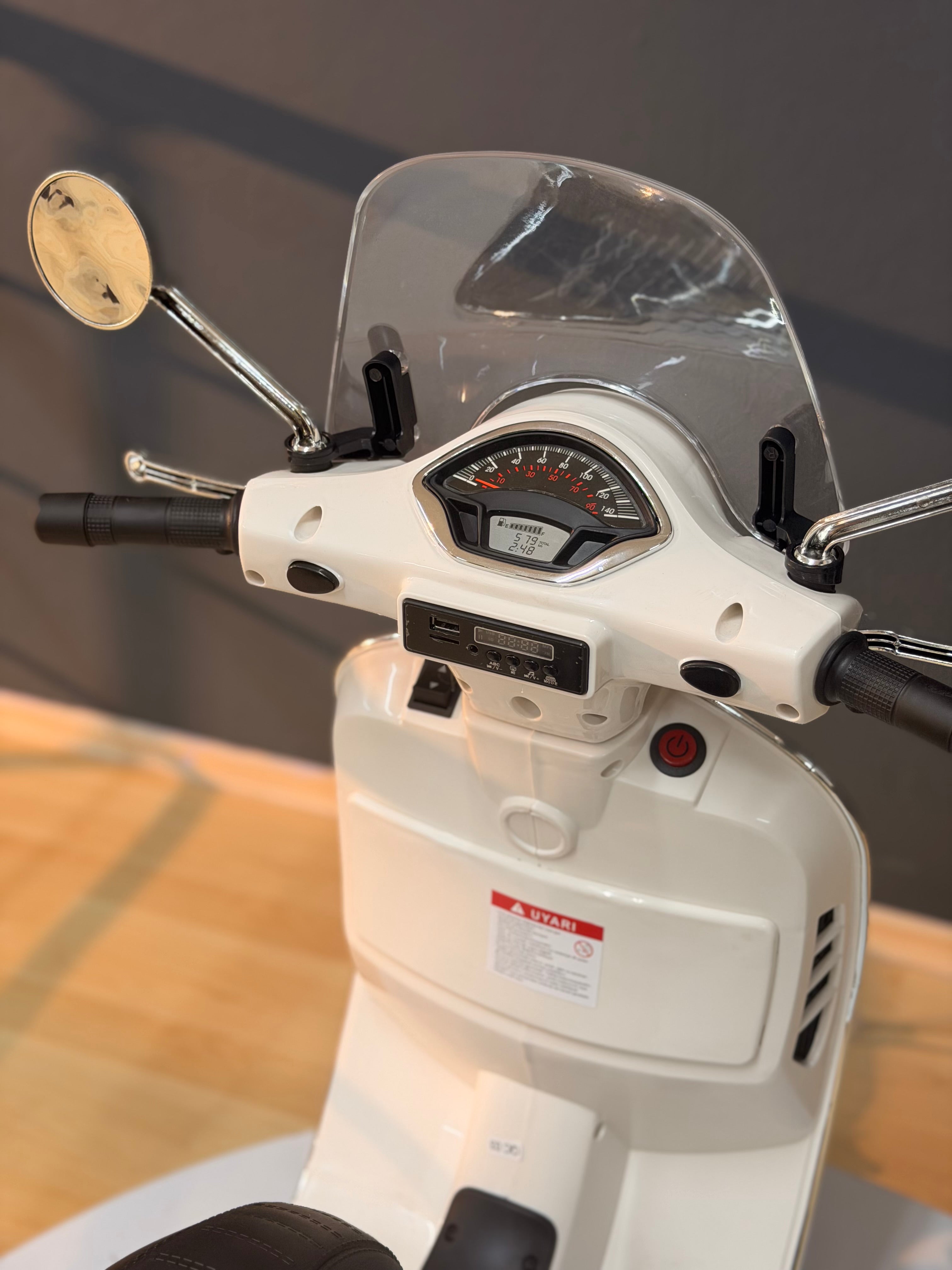 ORJİNAL VESPA AKÜLÜ MOTOR 12W  3-6 YAŞ  KREM
