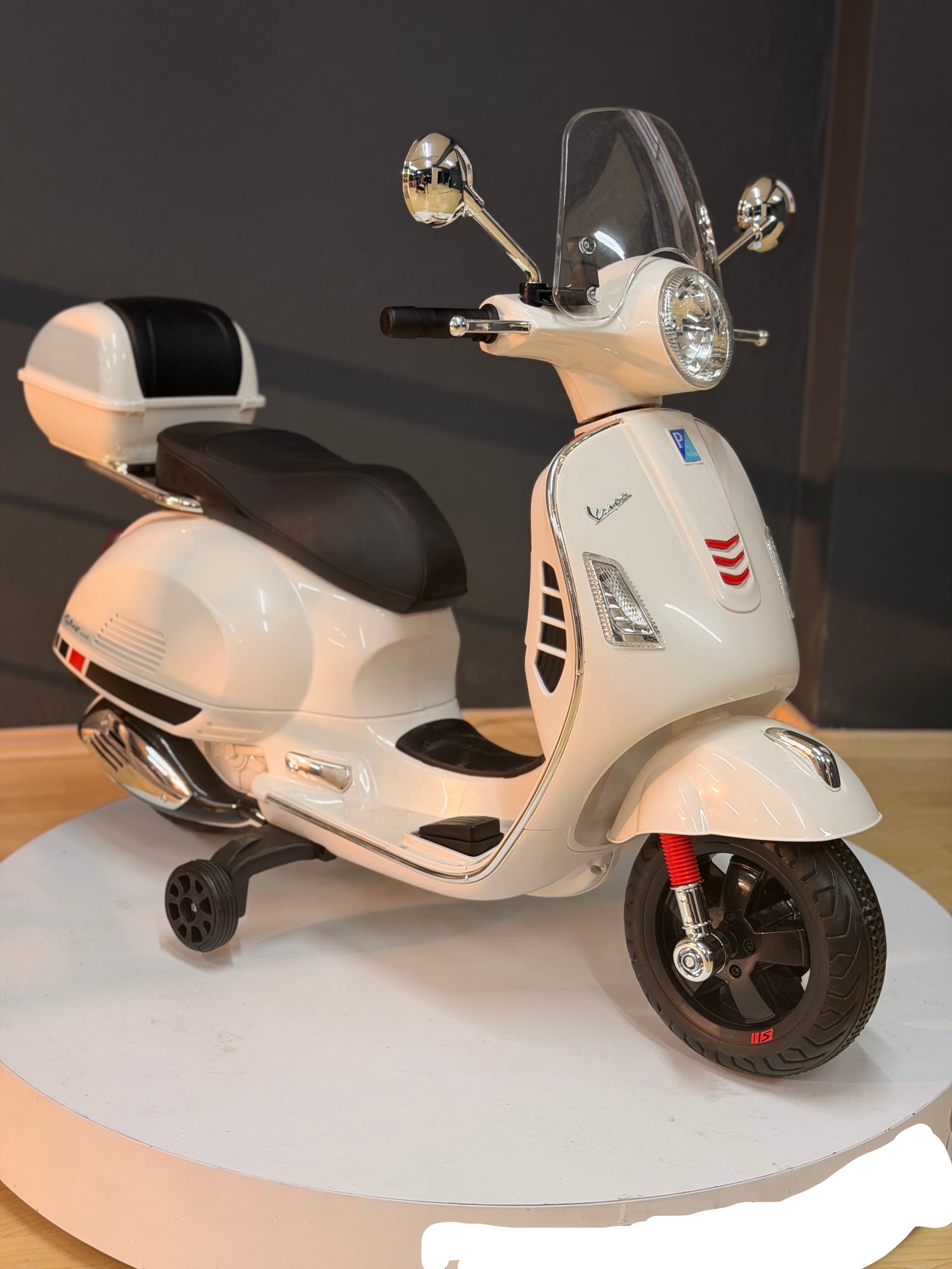 ORJİNAL VESPA AKÜLÜ MOTOR 12W  3-6 YAŞ  KREM