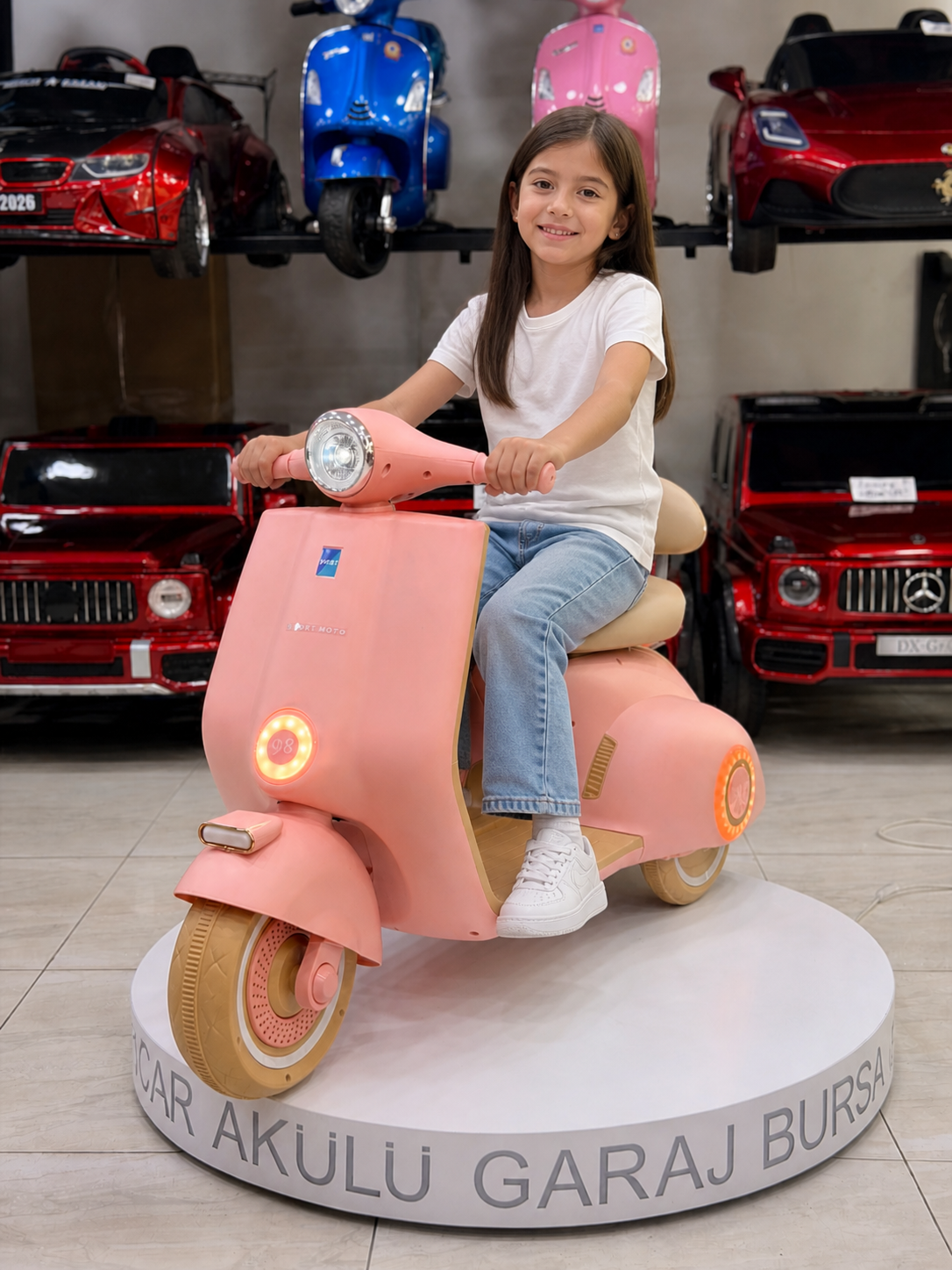 VESPA AKÜLÜ MOTOR 12W 3-9 YAŞ PEMBE
