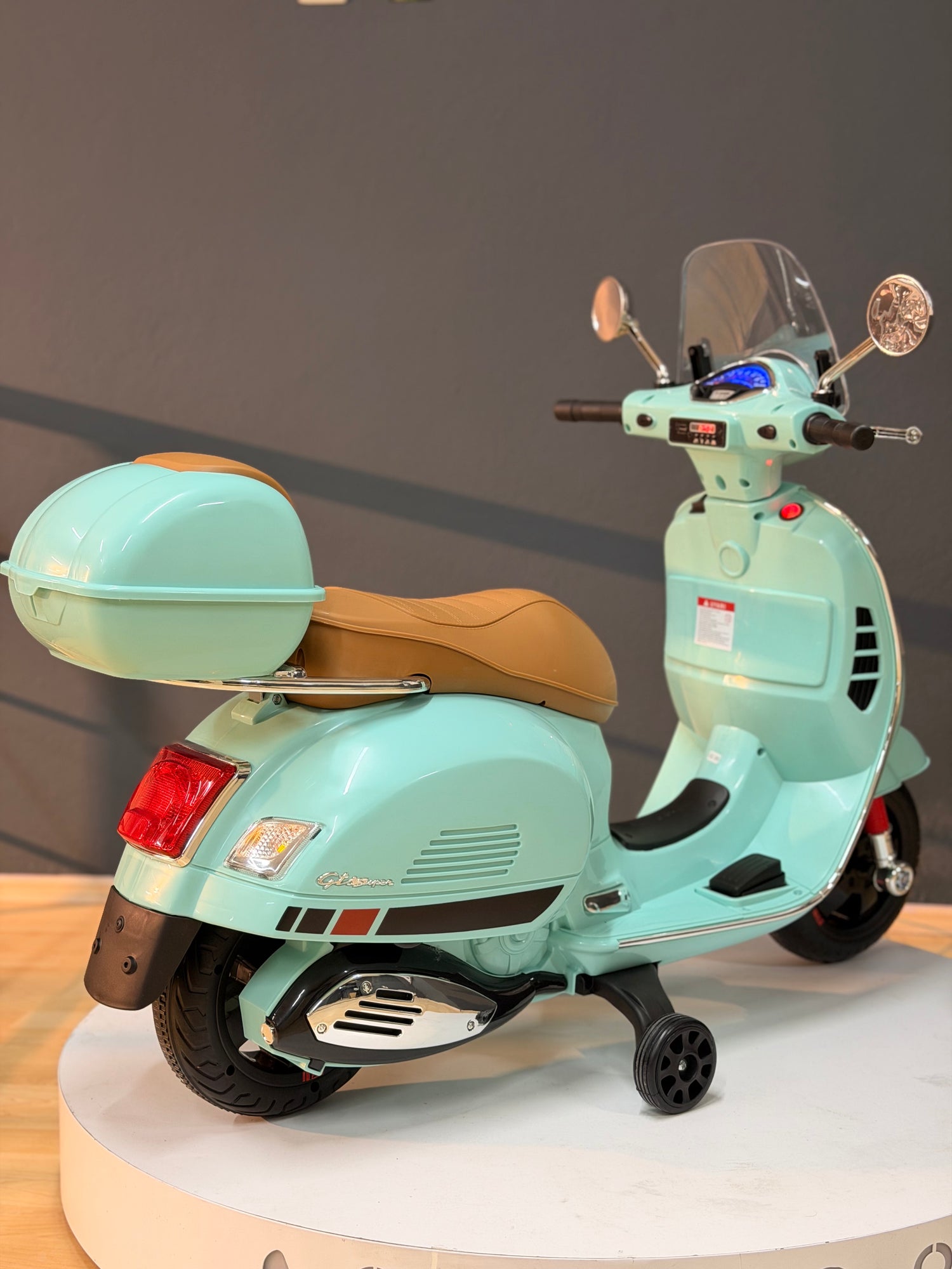 ORJİNAL VESPA AKÜLÜ MOTOR 12W 3-6 YAŞ TURKUAZ
