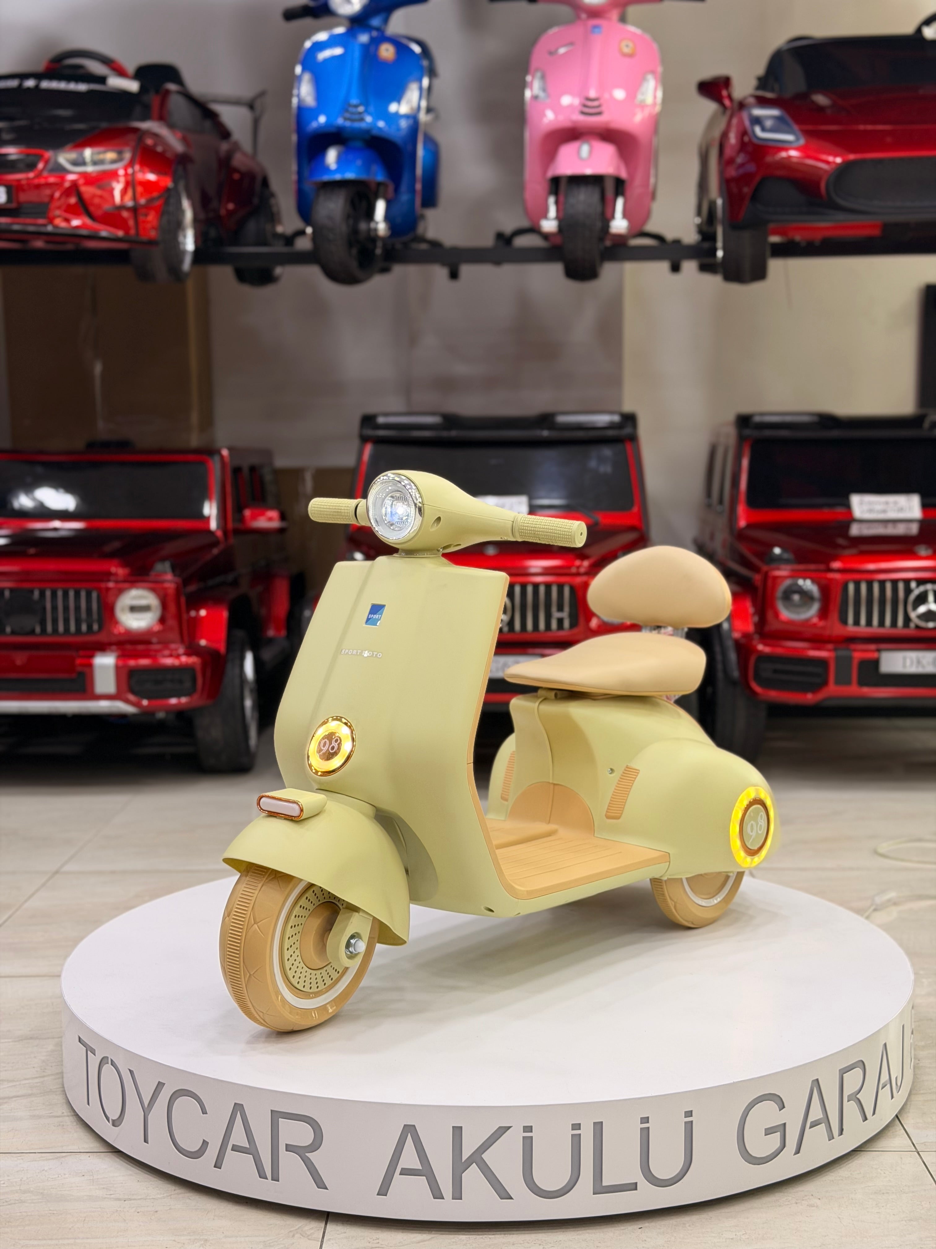 VESPA AKÜLÜ MOTOR 12W 1-5 YAŞ YEŞİL