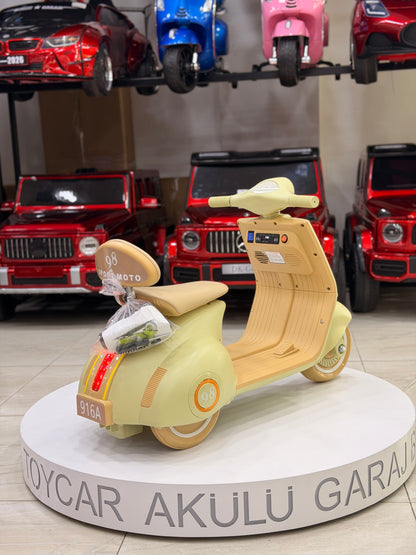 VESPA AKÜLÜ MOTOR 12W 1-5 YAŞ YEŞİL