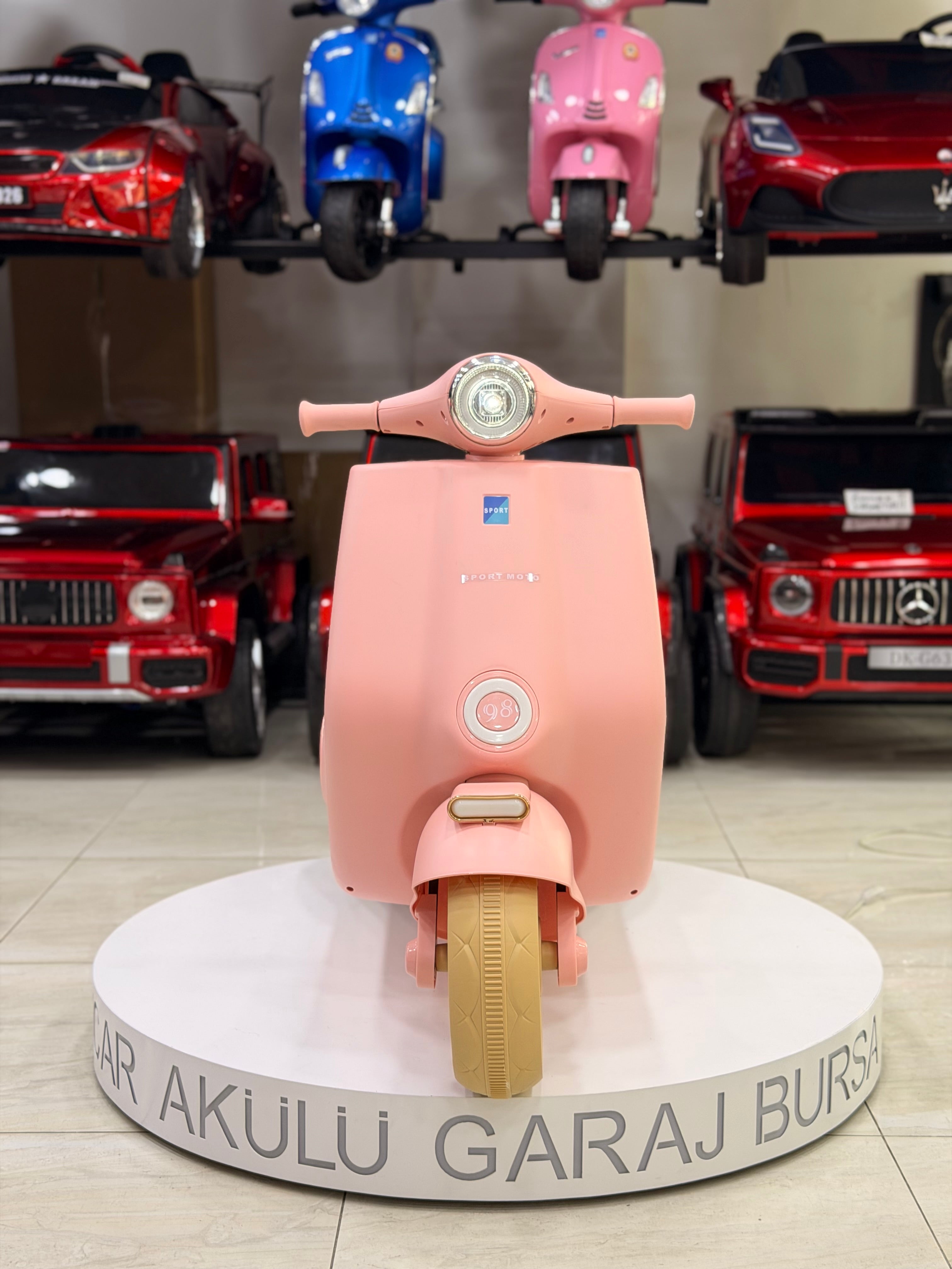 VESPA AKÜLÜ MOTOR 12W 3-9 YAŞ PEMBE