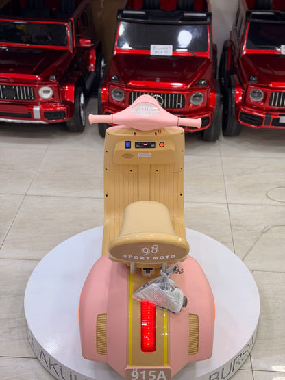 VESPA AKÜLÜ MOTOR 12W 3-9 YAŞ PEMBE