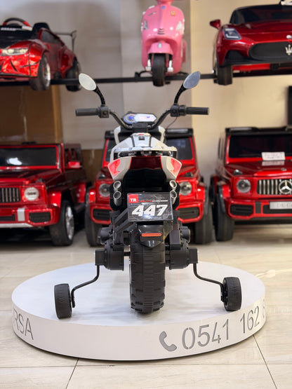 AKÜLÜ MOTOR 12W 3-9 YAŞ BEYAZ