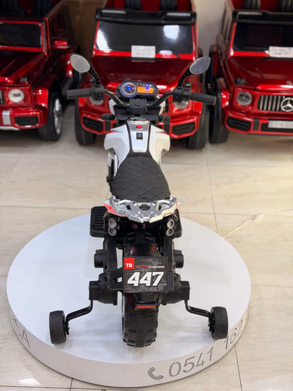 AKÜLÜ MOTOR 12W 3-9 YAŞ BEYAZ