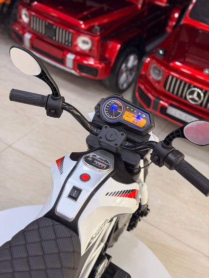 AKÜLÜ MOTOR 12W 3-9 YAŞ BEYAZ
