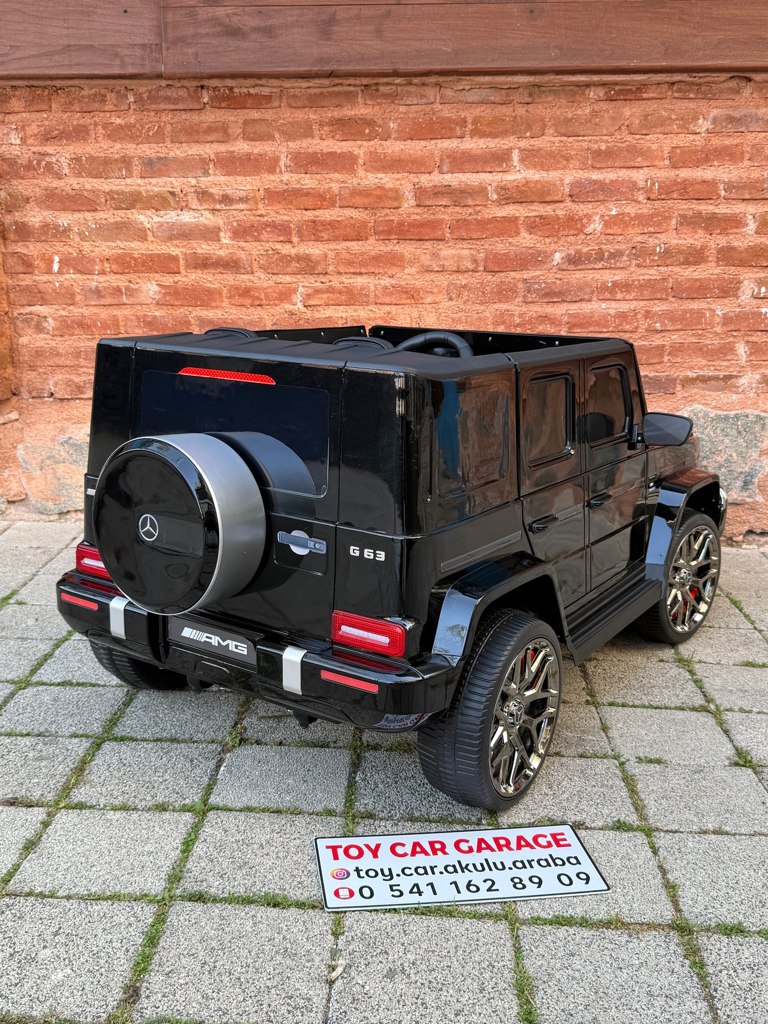 MERCEDES G63 AKÜLÜ ARABA 24W SİYAH