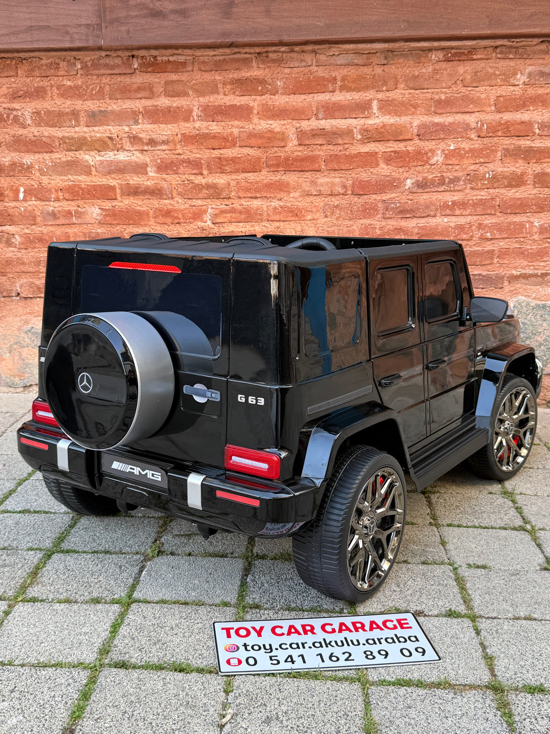 MERCEDES G63 AKÜLÜ ARABA 24W SİYAH