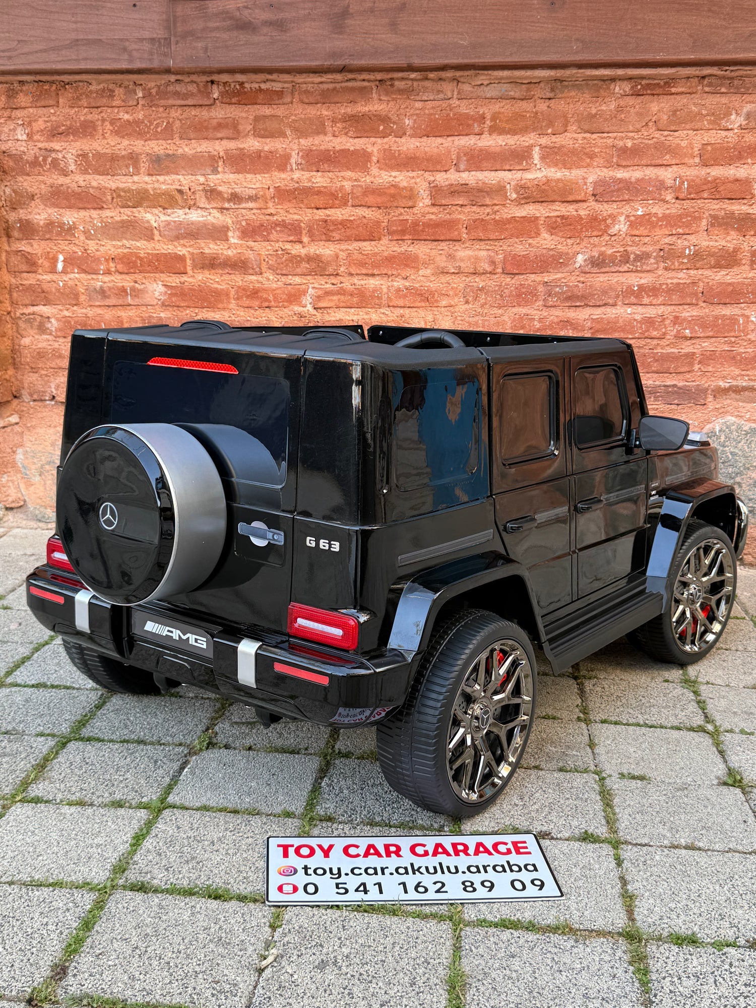 MERCEDES G63 AKÜLÜ ARABA 24W SİYAH