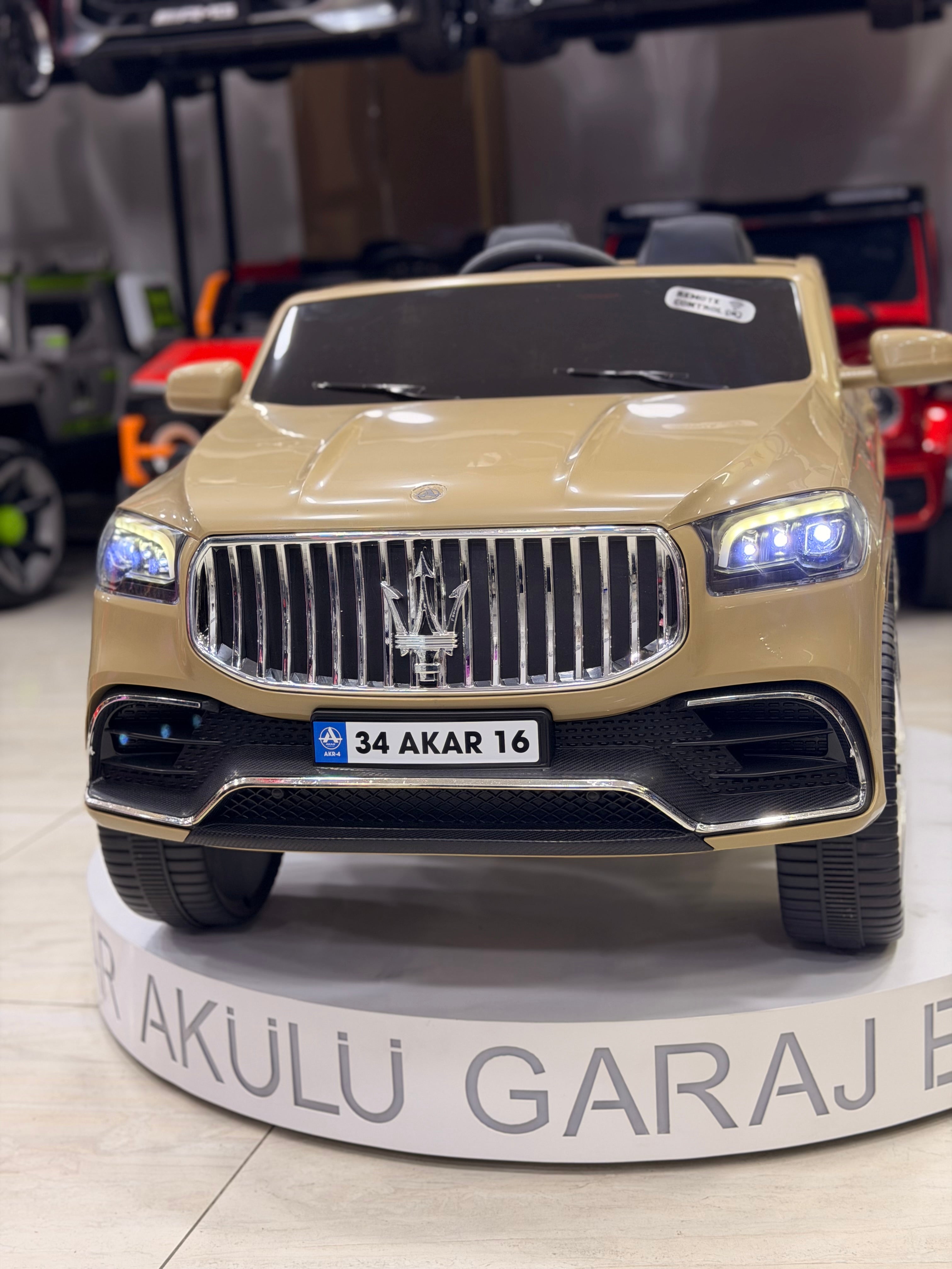 MASERATİ AKÜLÜ ARABA 12W 0-6 YAŞ KUM