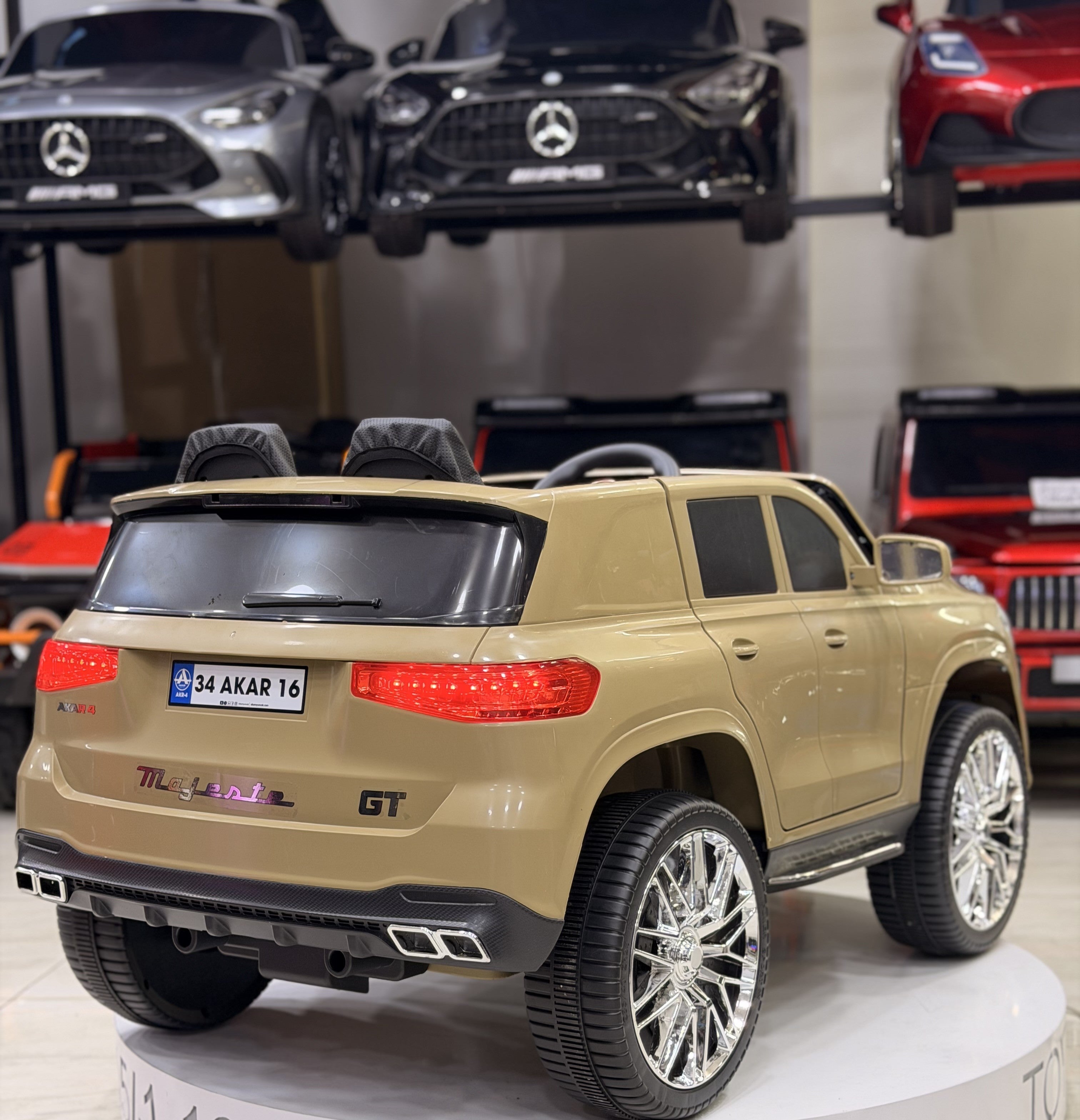 AUDİ AKÜLÜ ARABA 0-6 YAŞ KUM