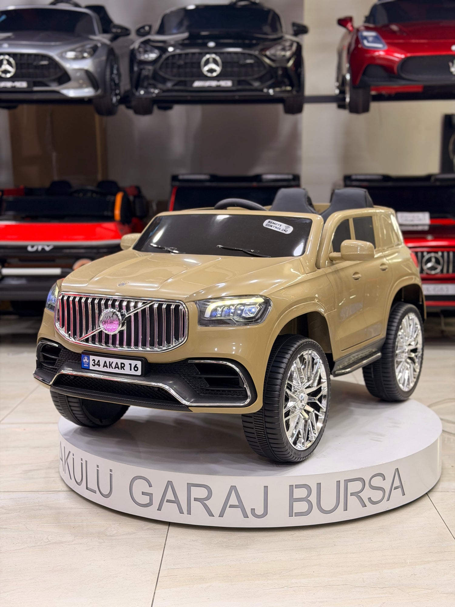 VOLVO AKÜLÜ ARABA 12W 0-6 YAŞ KUM