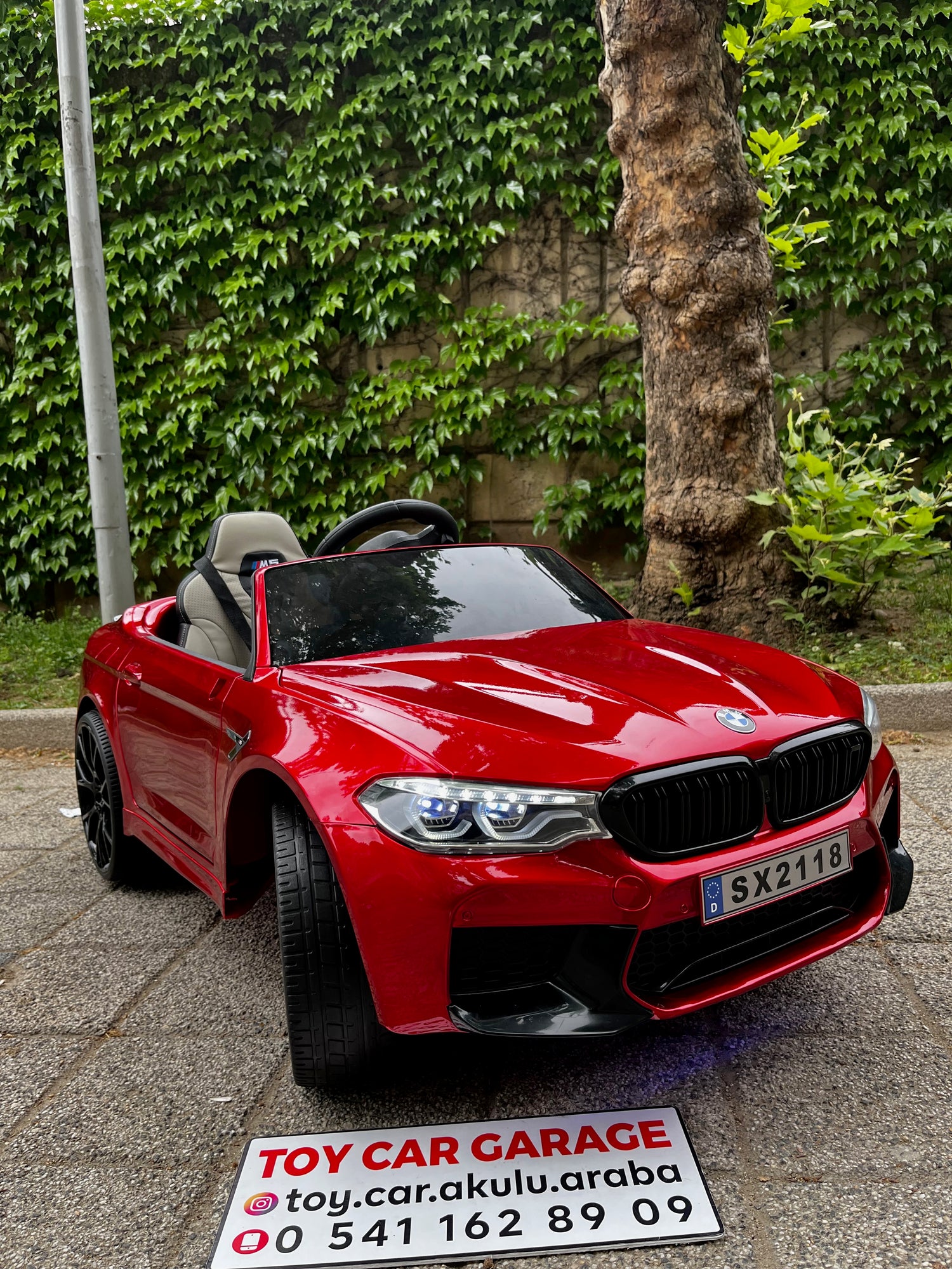 ORJİNAL LİSANSLI BMW M5  AKÜLÜ ARABA 24W 0-6 YAŞ BORDO