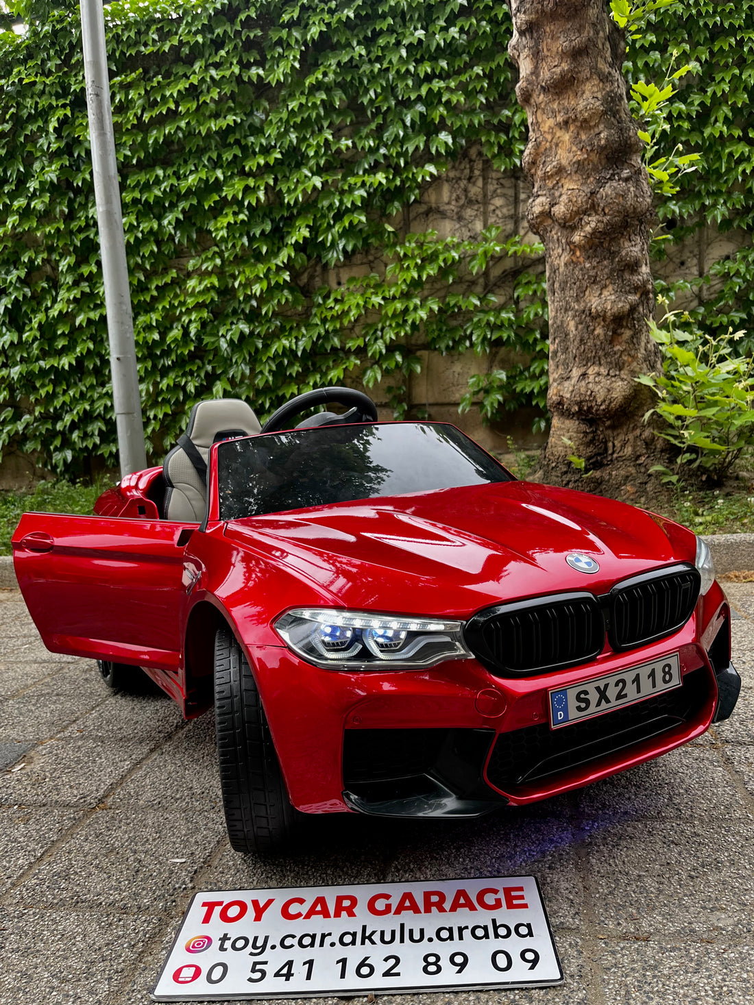 ORJİNAL LİSANSLI BMW M5  AKÜLÜ ARABA 24W 0-6 YAŞ BORDO