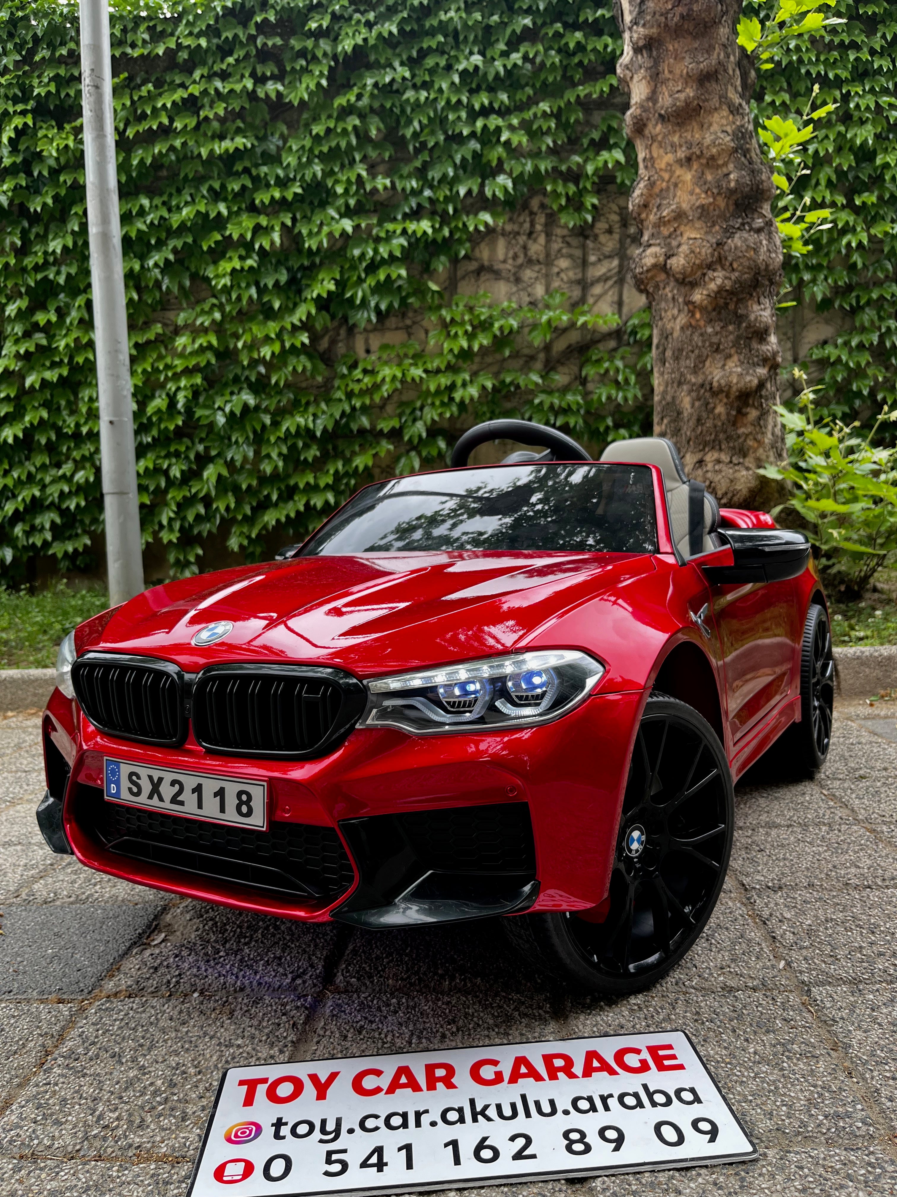 ORJİNAL LİSANSLI BMW M5  AKÜLÜ ARABA 24W 0-6 YAŞ BORDO