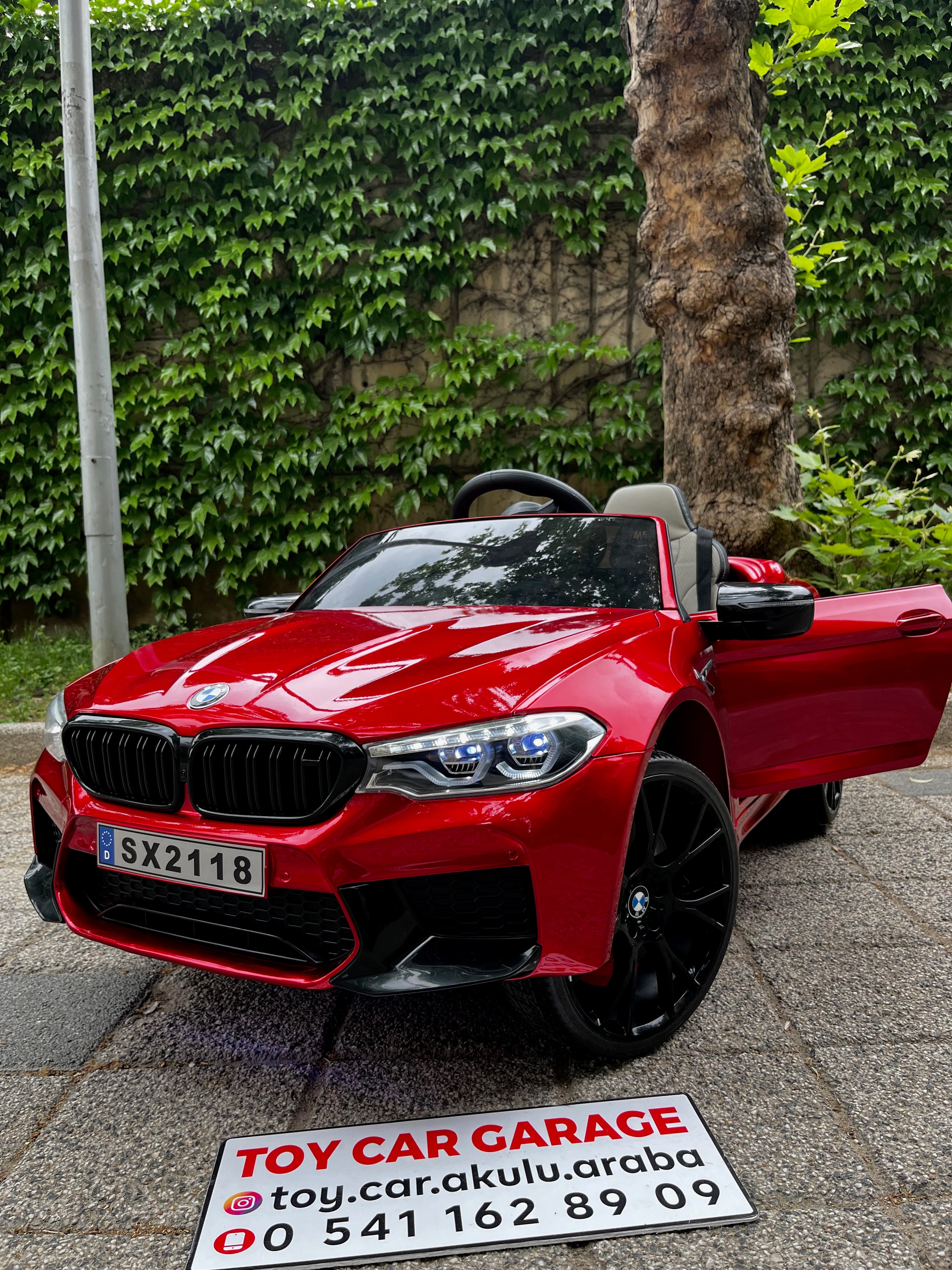 ORJİNAL LİSANSLI BMW M5  AKÜLÜ ARABA 24W 0-6 YAŞ BORDO