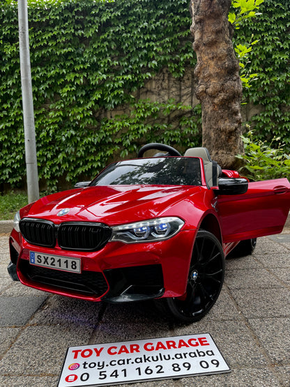 ORJİNAL LİSANSLI BMW M5  AKÜLÜ ARABA 24W 0-6 YAŞ BORDO