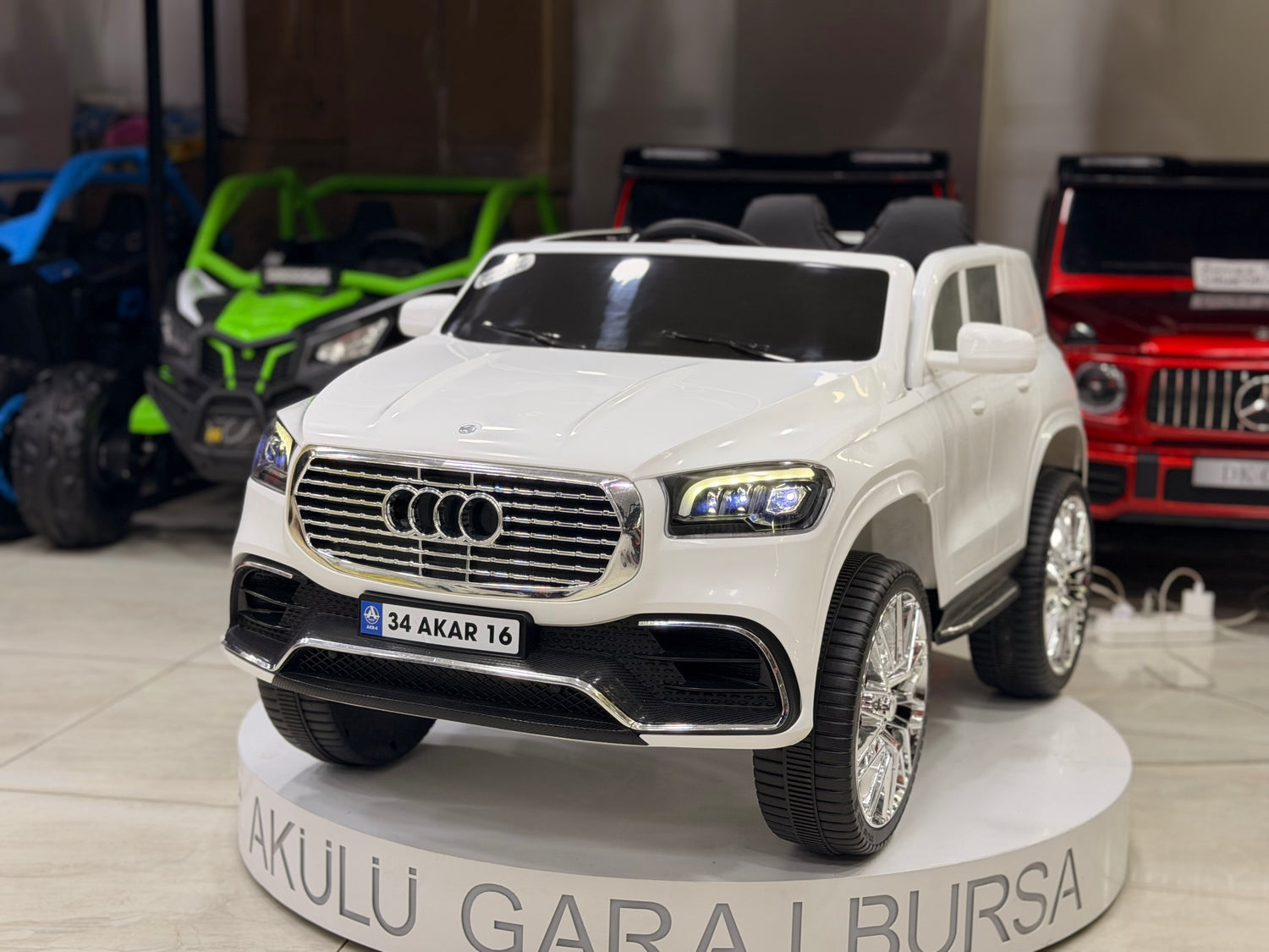 AUDİ AKÜLÜ ARABA 0-6 YAŞ BEYAZ