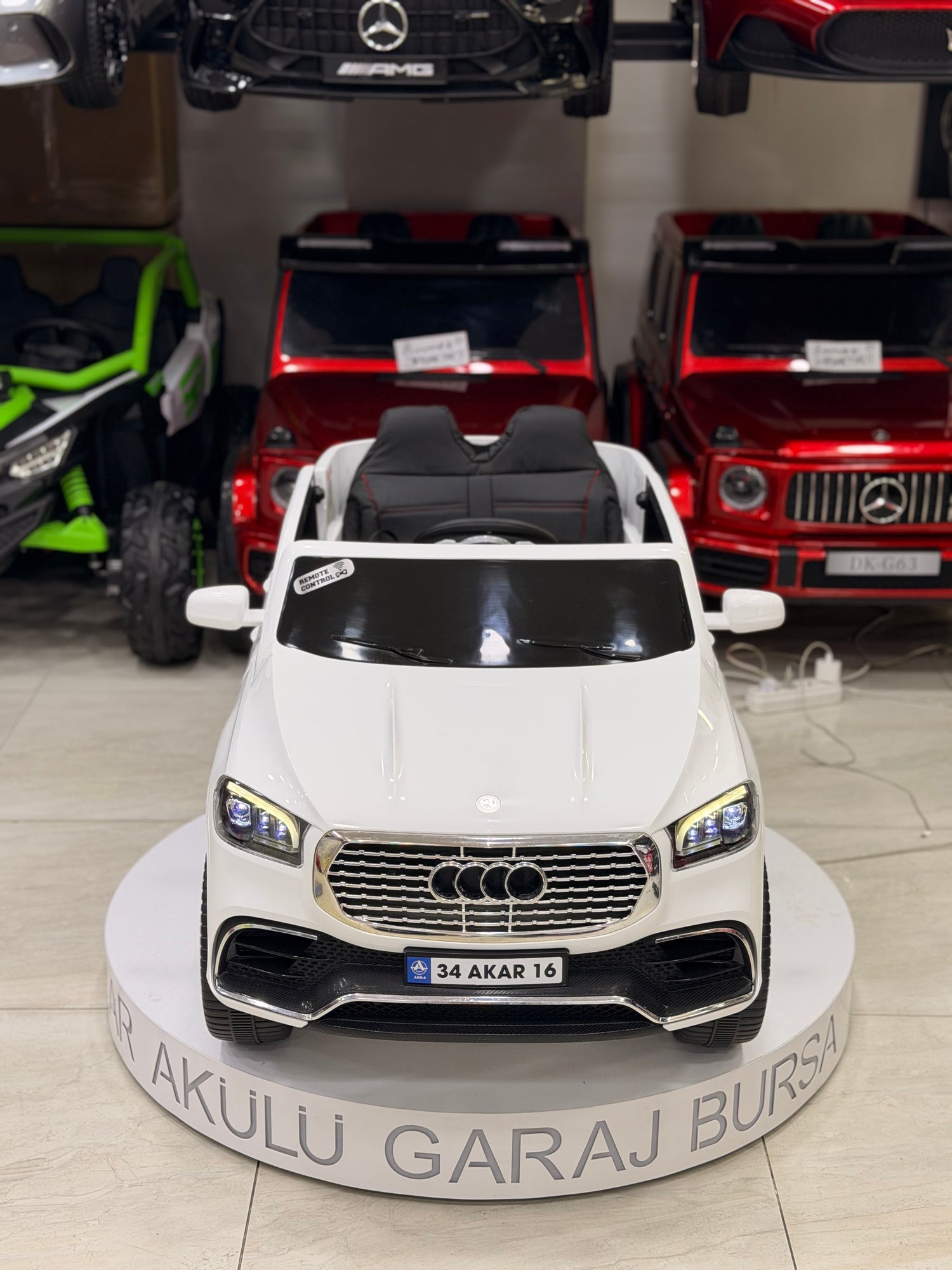 AUDİ AKÜLÜ ARABA 0-6 YAŞ BEYAZ