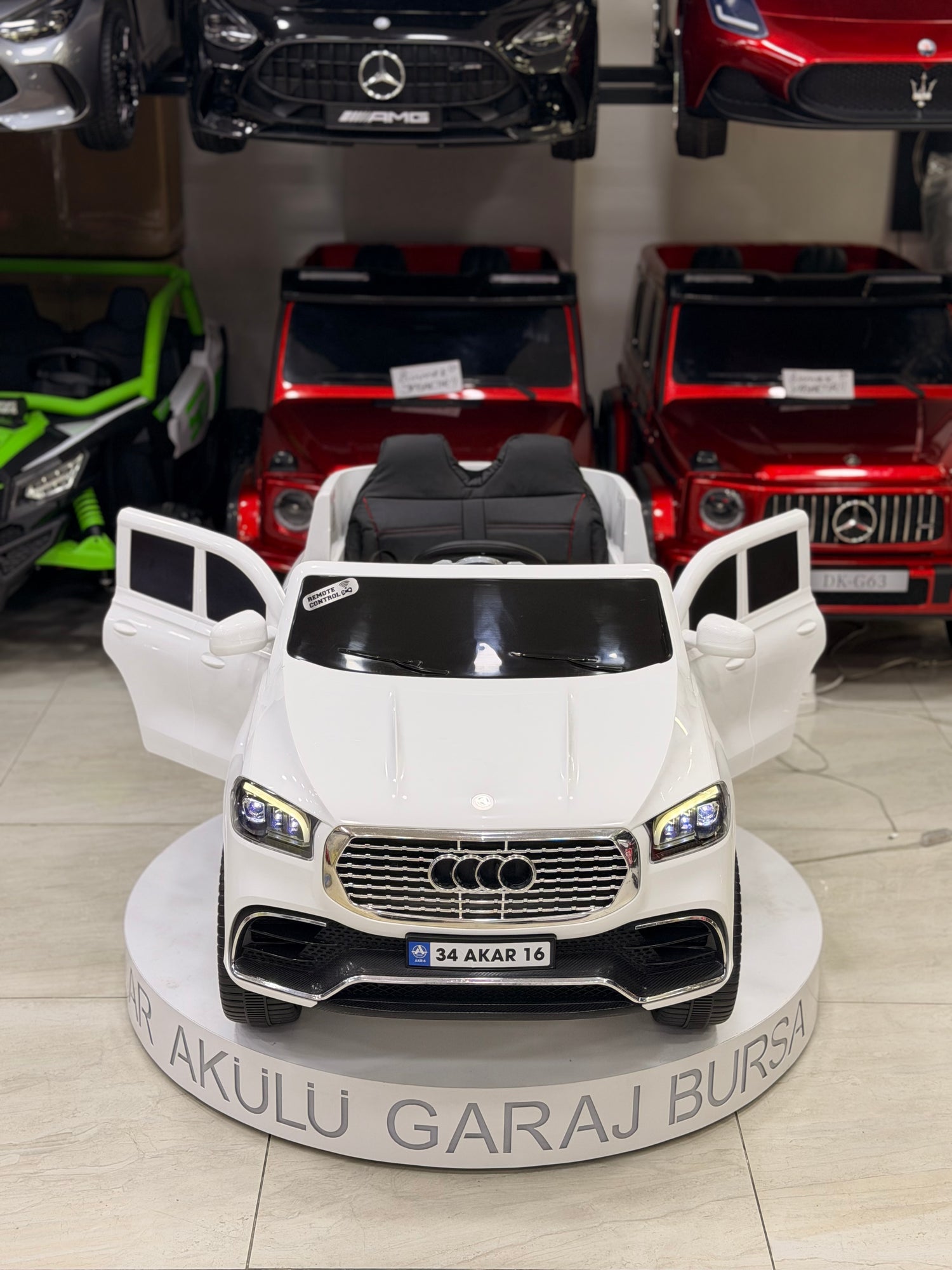 AUDİ AKÜLÜ ARABA 0-6 YAŞ BEYAZ
