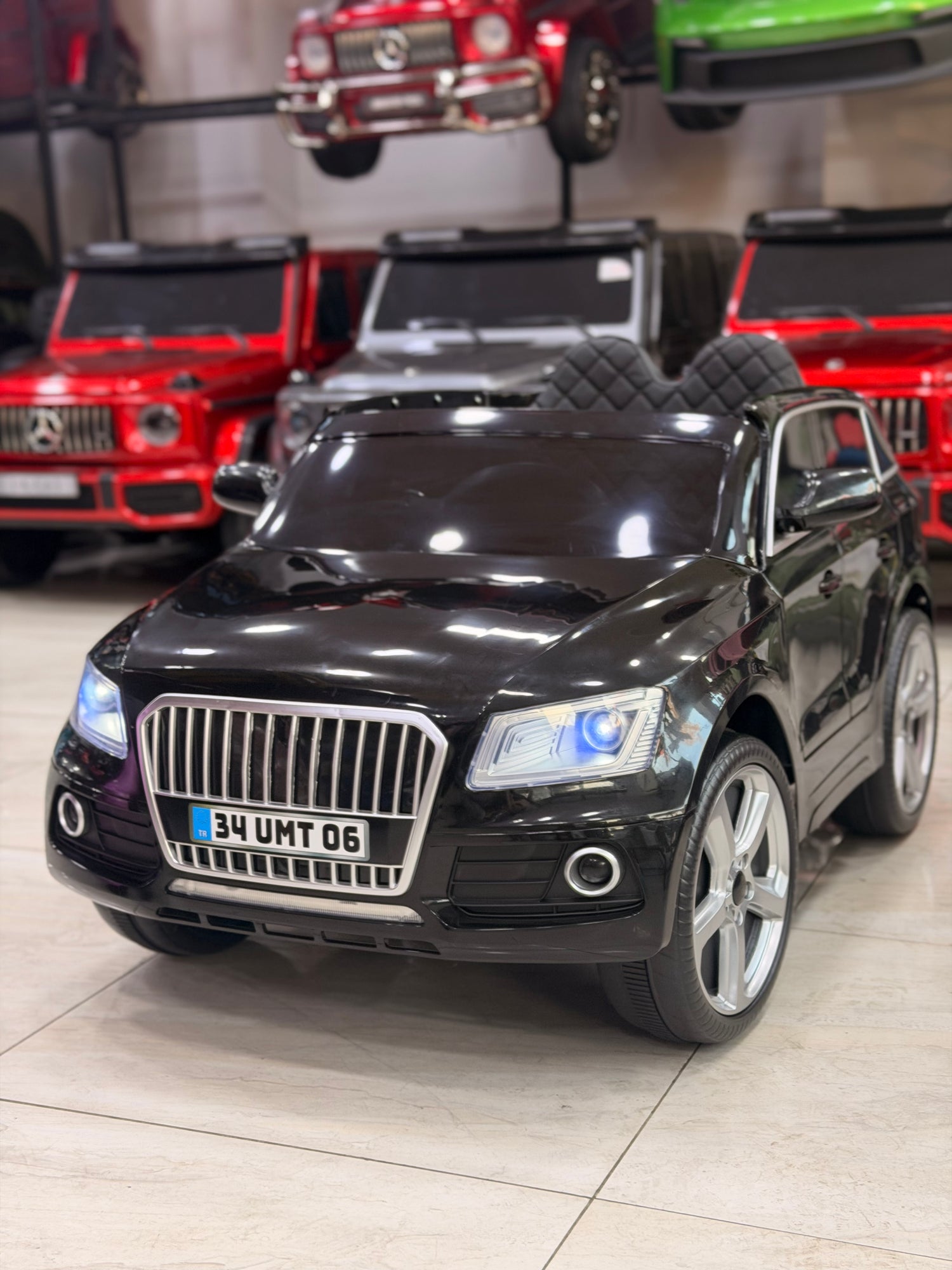 AUDİ AKÜLÜ ARABA 12W 0-6 YAŞ SİYAH