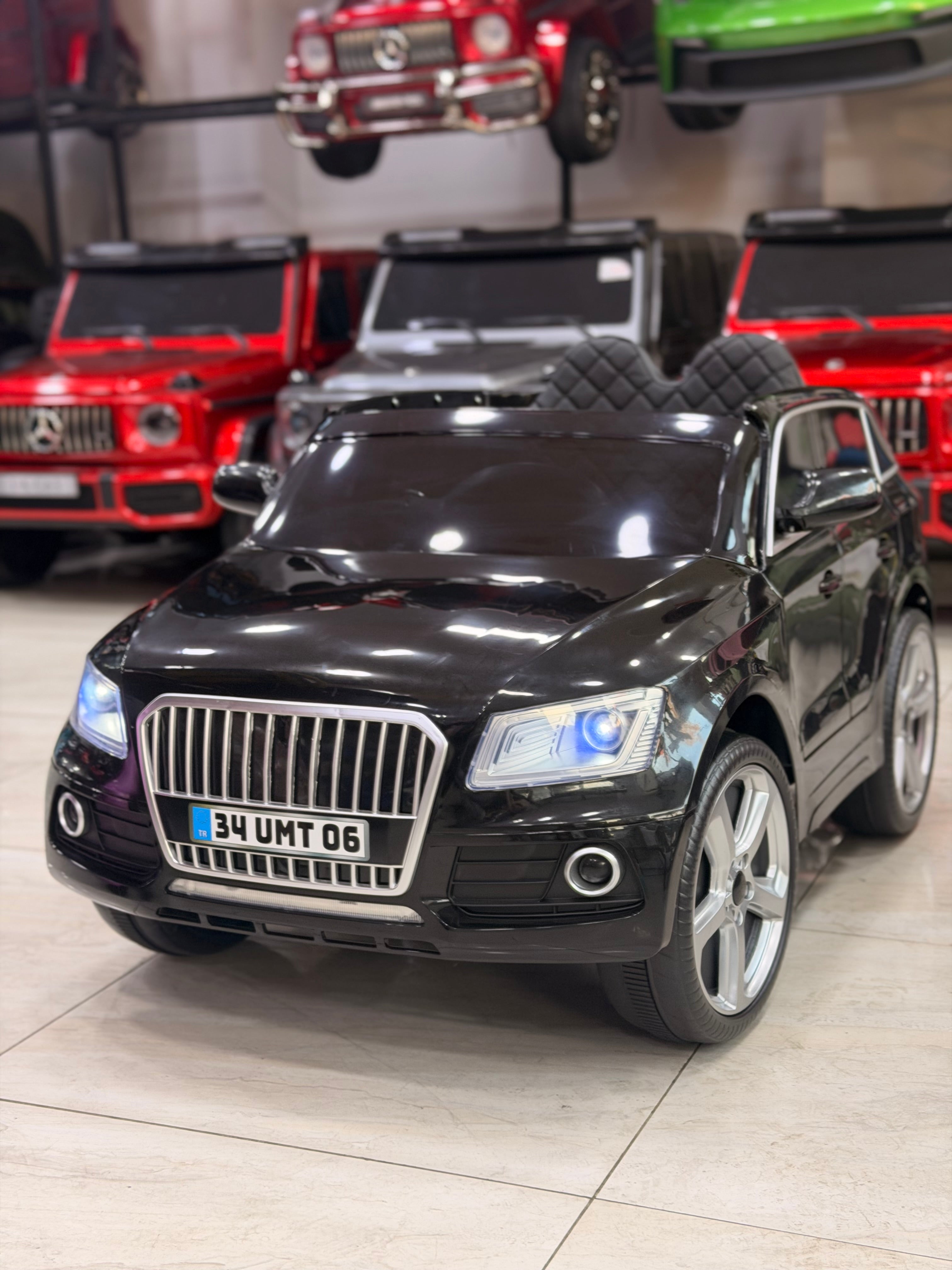 AUDİ AKÜLÜ ARABA 12W 0-6 YAŞ SİYAH