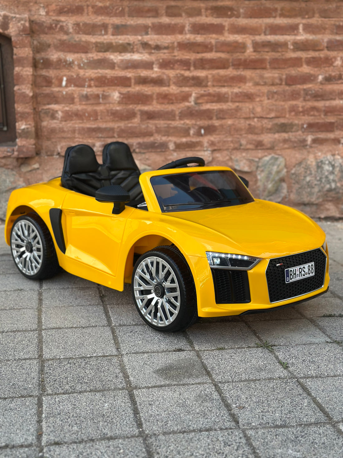 AUDİ AKÜLÜ ARABA 12W 0-6 YAŞ SARI