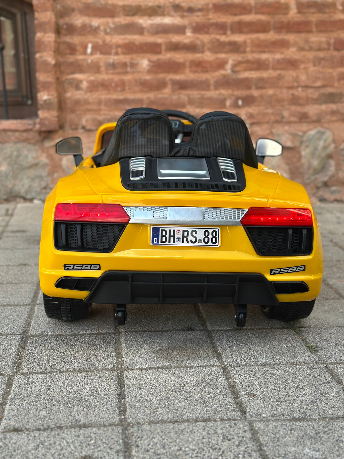 AUDİ AKÜLÜ ARABA 12W 0-6 YAŞ SARI