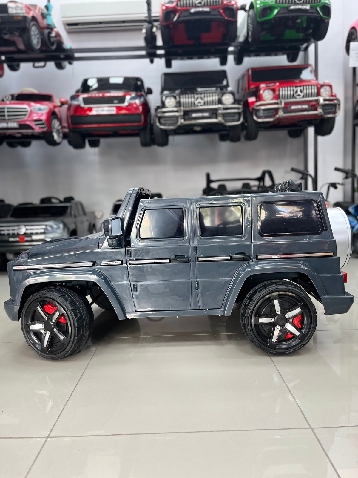 BRABUS AKÜLÜ ARABA 12W 0-6 YAŞ FÜME