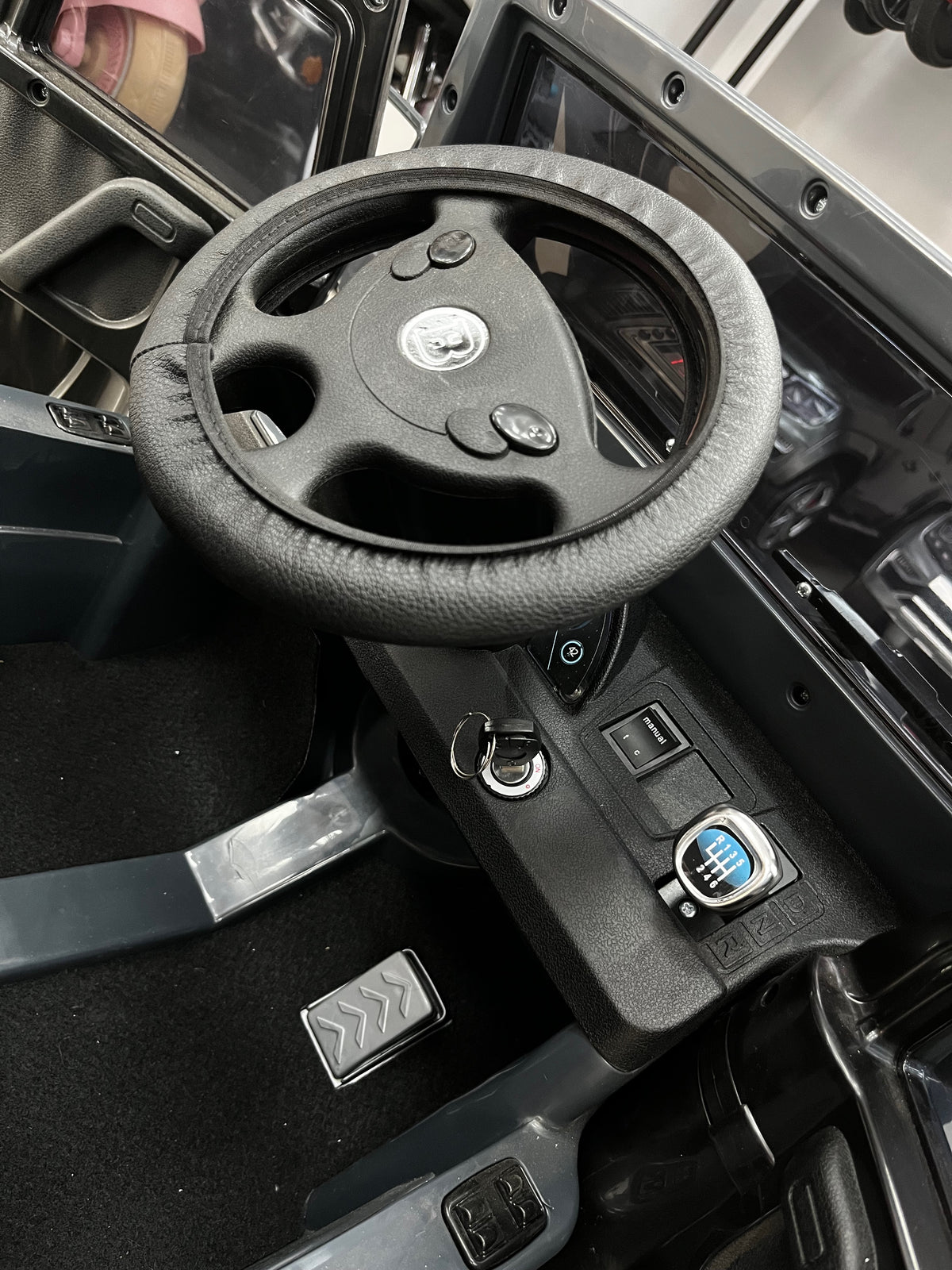 BRABUS AKÜLÜ ARABA 12W 0-6 YAŞ FÜME