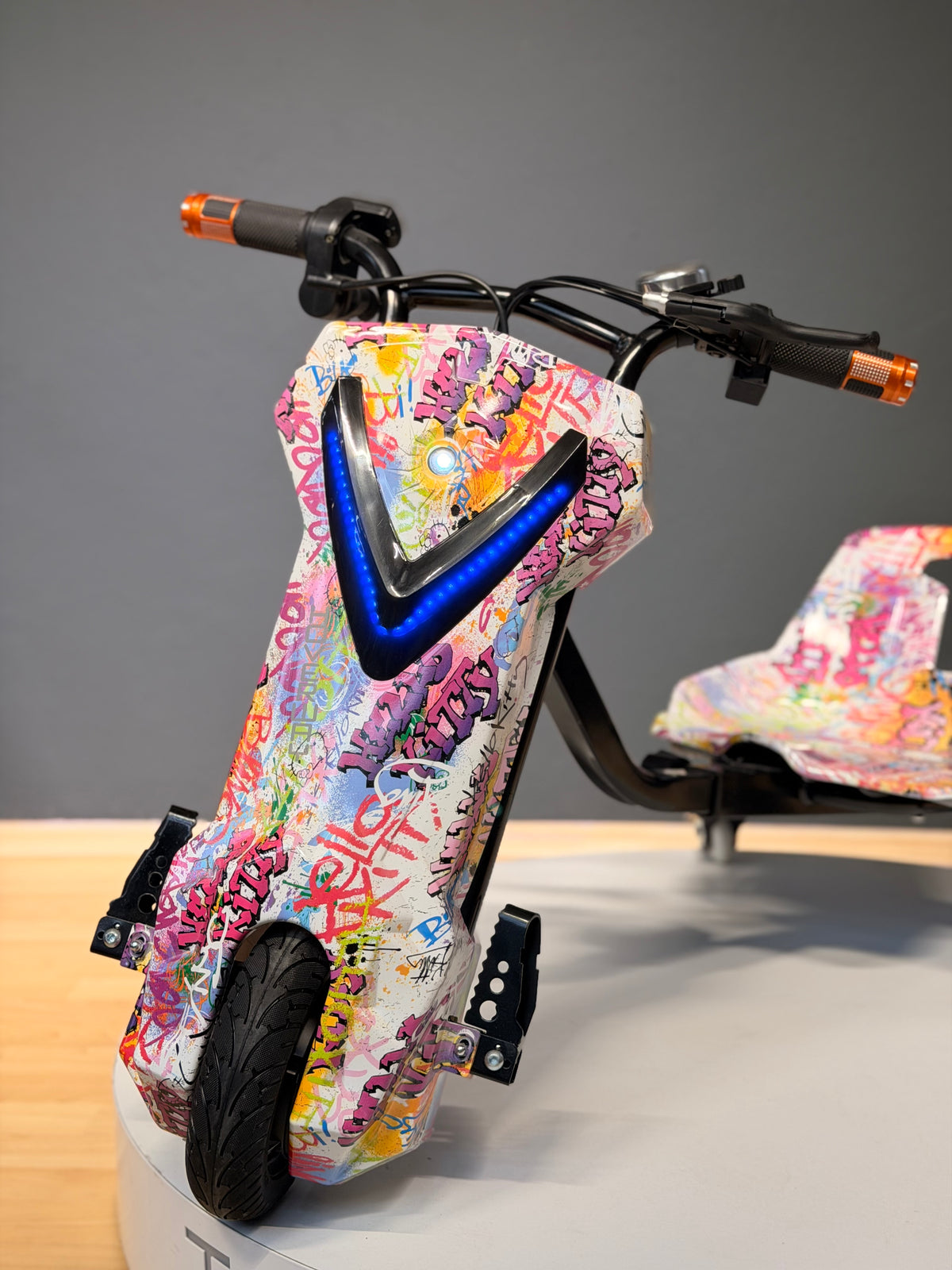 Hoverway 36V 350W Elektrikli Drift Scooter 3 Hızlı 25 Km/H 100 Kg Taşıma Kapasiteli