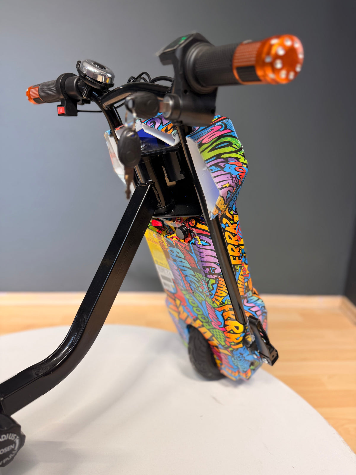 Hoverway 36V 350W Elektrikli Drift Scooter 3 Hızlı 25 Km/H 100 Kg Taşıma Kapasiteli