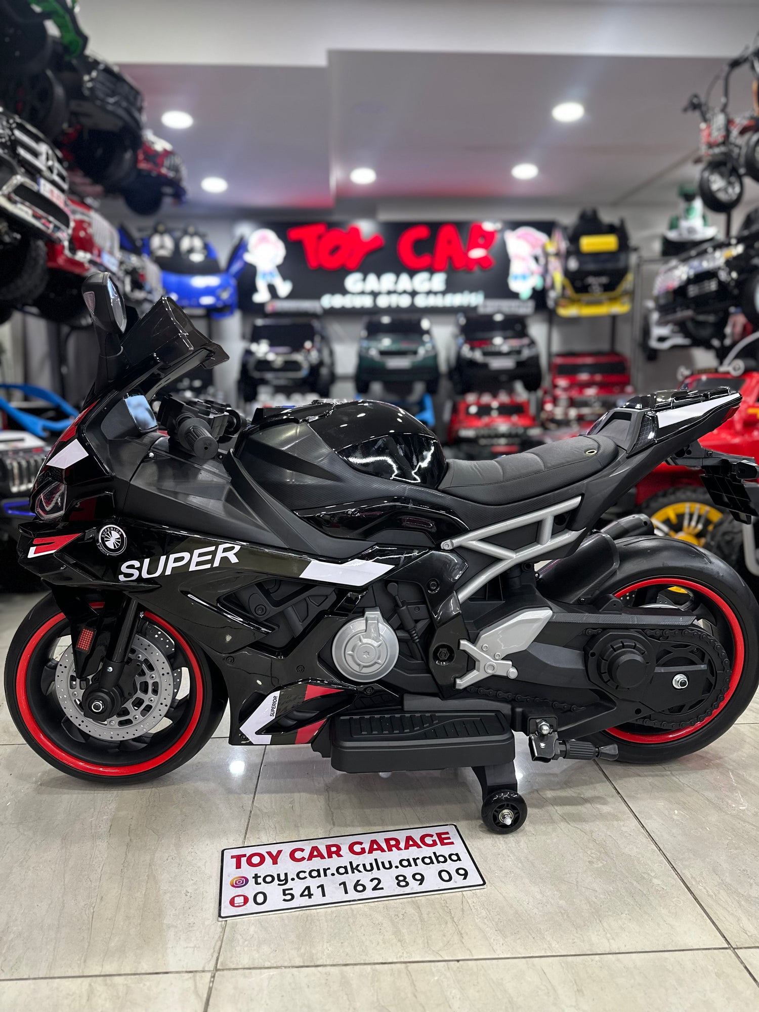 BMW S100RR AKÜLÜ MOTOR 24W 3-9 YAŞ SİYAH