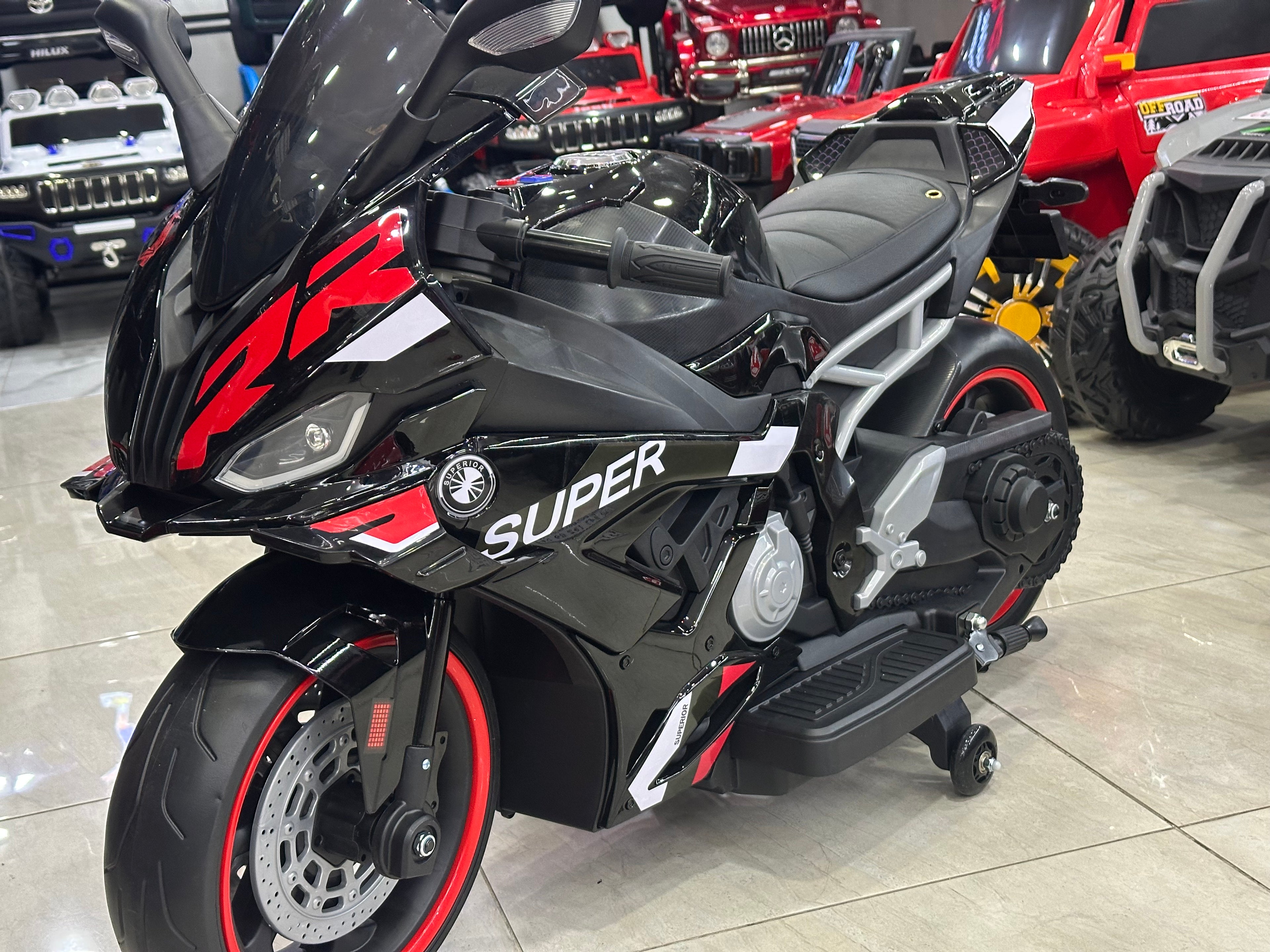 BMW S100RR AKÜLÜ MOTOR 24W 3-9 YAŞ SİYAH