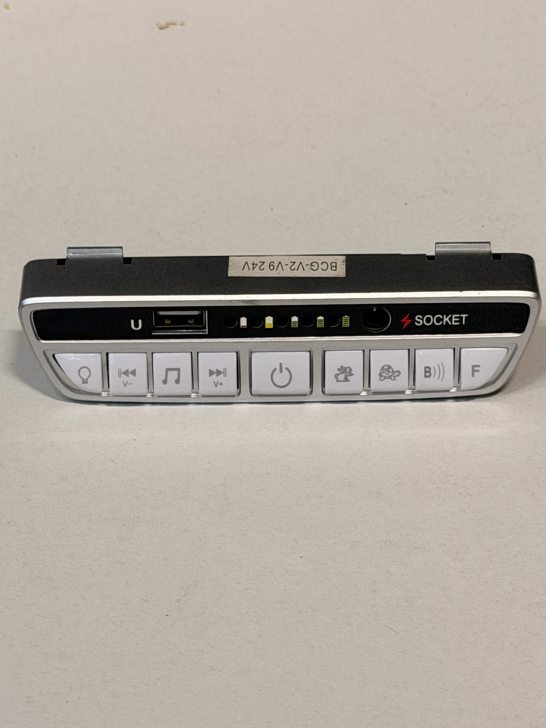 YEDEK PARÇA MERCEDES G63 AKÜLÜ ARABA 24 VOLT MÜZİK PANELİ