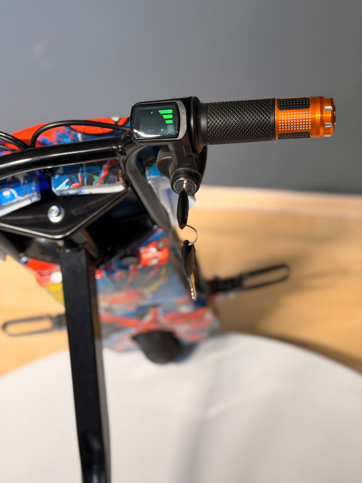 Hoverway 36V 350W Elektrikli Drift Scooter 3 Hızlı 25 Km/H 100 Kg Taşıma Kapasiteli