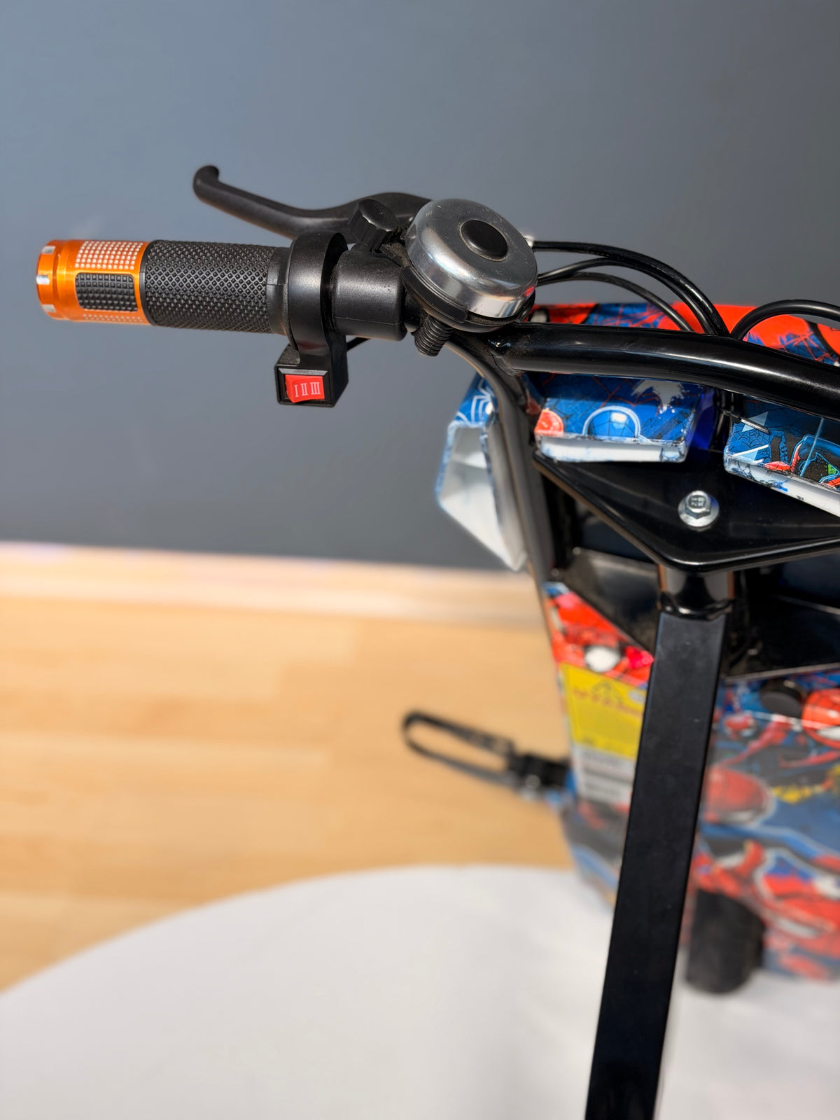 Hoverway 36V 350W Elektrikli Drift Scooter 3 Hızlı 25 Km/H 100 Kg Taşıma Kapasiteli