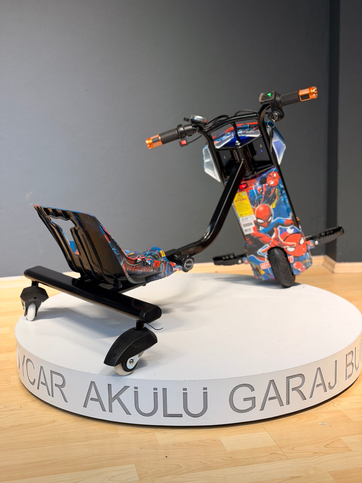Hoverway 36V 350W Elektrikli Drift Scooter 3 Hızlı 25 Km/H 100 Kg Taşıma Kapasiteli