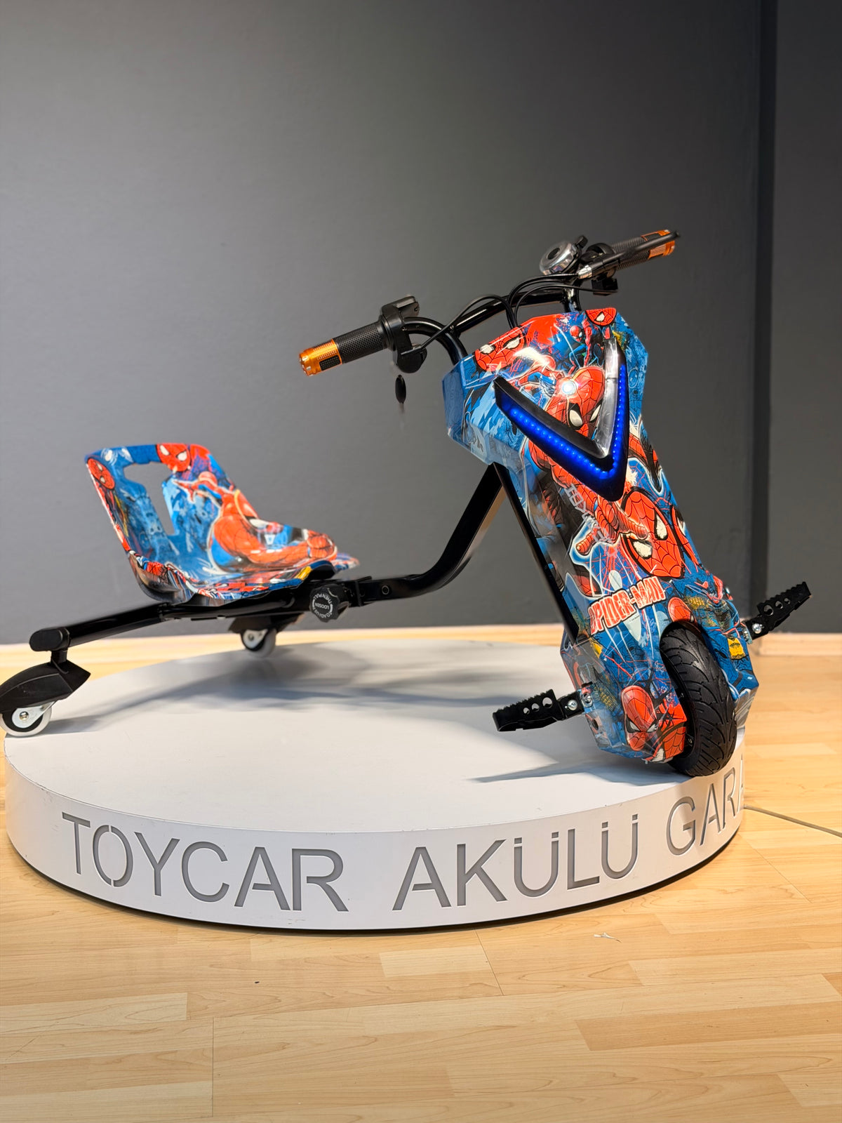 Hoverway 36V 350W Elektrikli Drift Scooter 3 Hızlı 25 Km/H 100 Kg Taşıma Kapasiteli