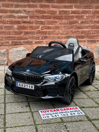 ORJİNAL LİSANSLI BMW M5  AKÜLÜ ARABA 24W 0-6 YAŞ SİYAH