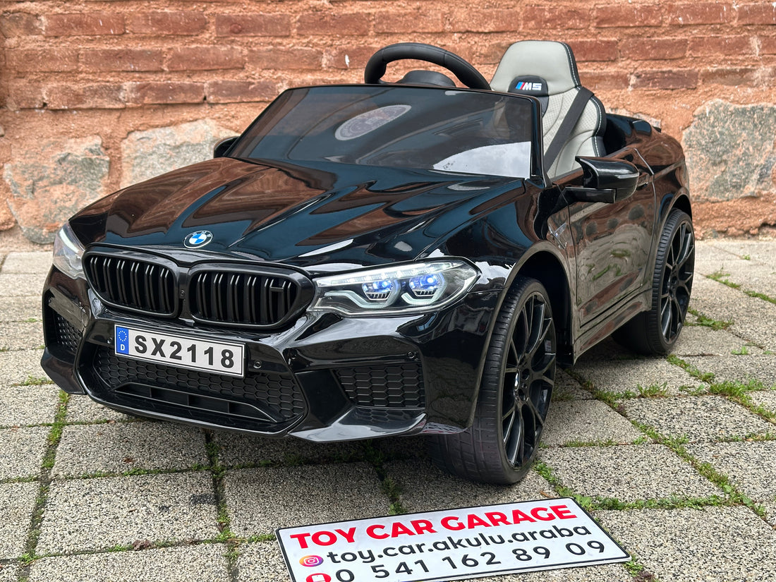 ORJİNAL LİSANSLI BMW M5  AKÜLÜ ARABA 24W 0-6 YAŞ SİYAH