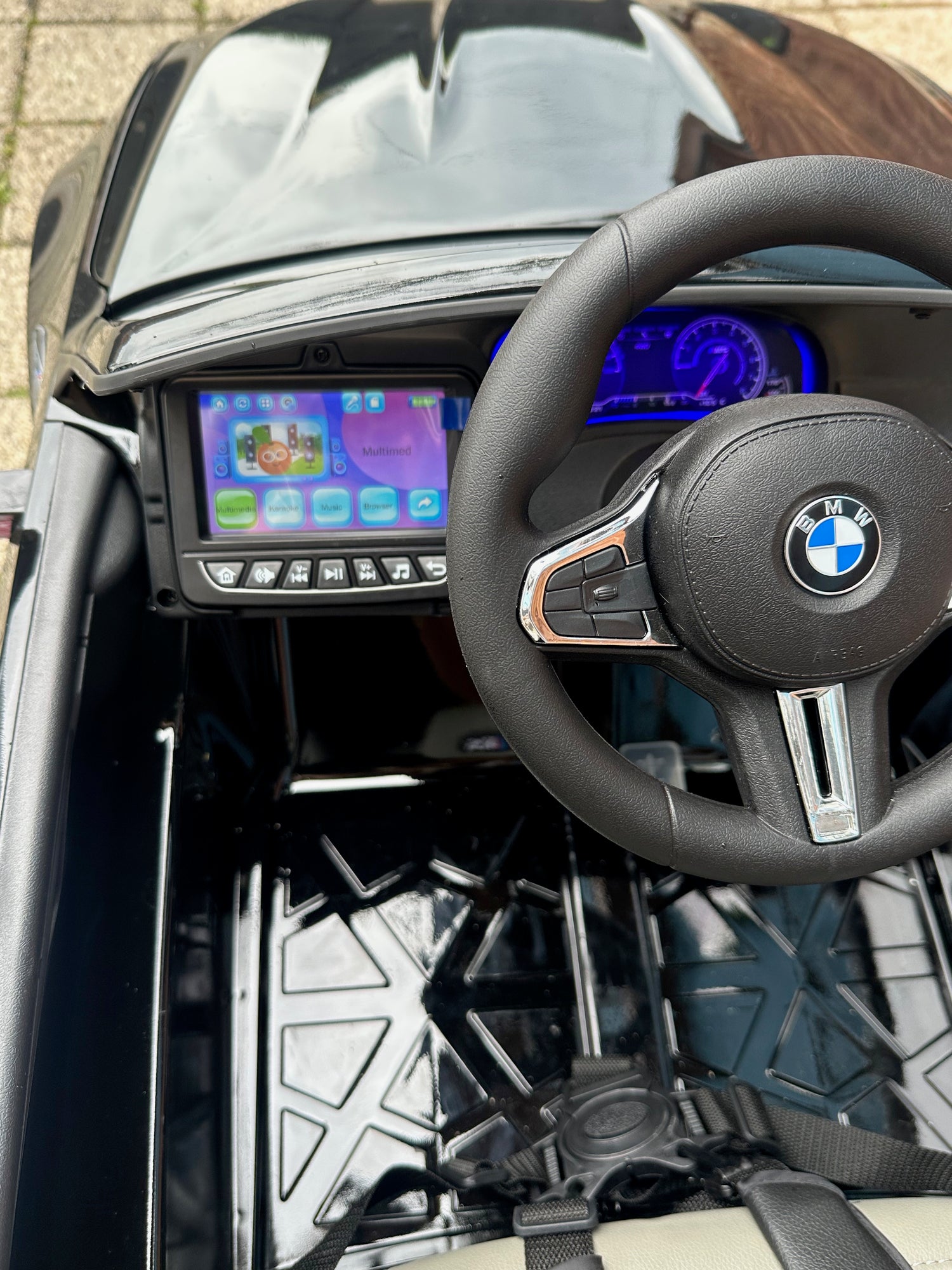 ORJİNAL LİSANSLI BMW M5  AKÜLÜ ARABA 24W 0-6 YAŞ SİYAH