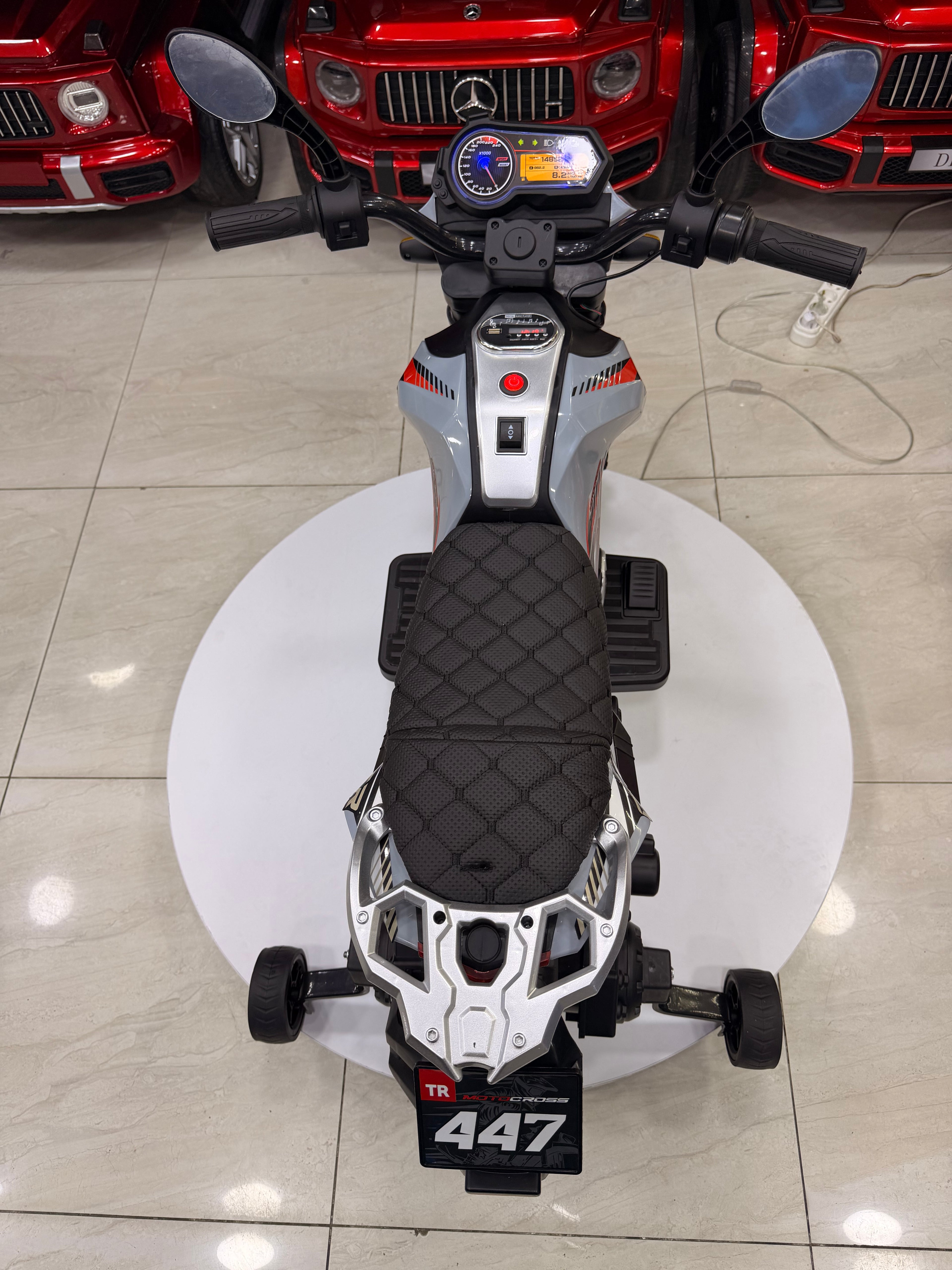 AKÜLÜ MOTOR 12W 3-9 YAŞ  GRİ